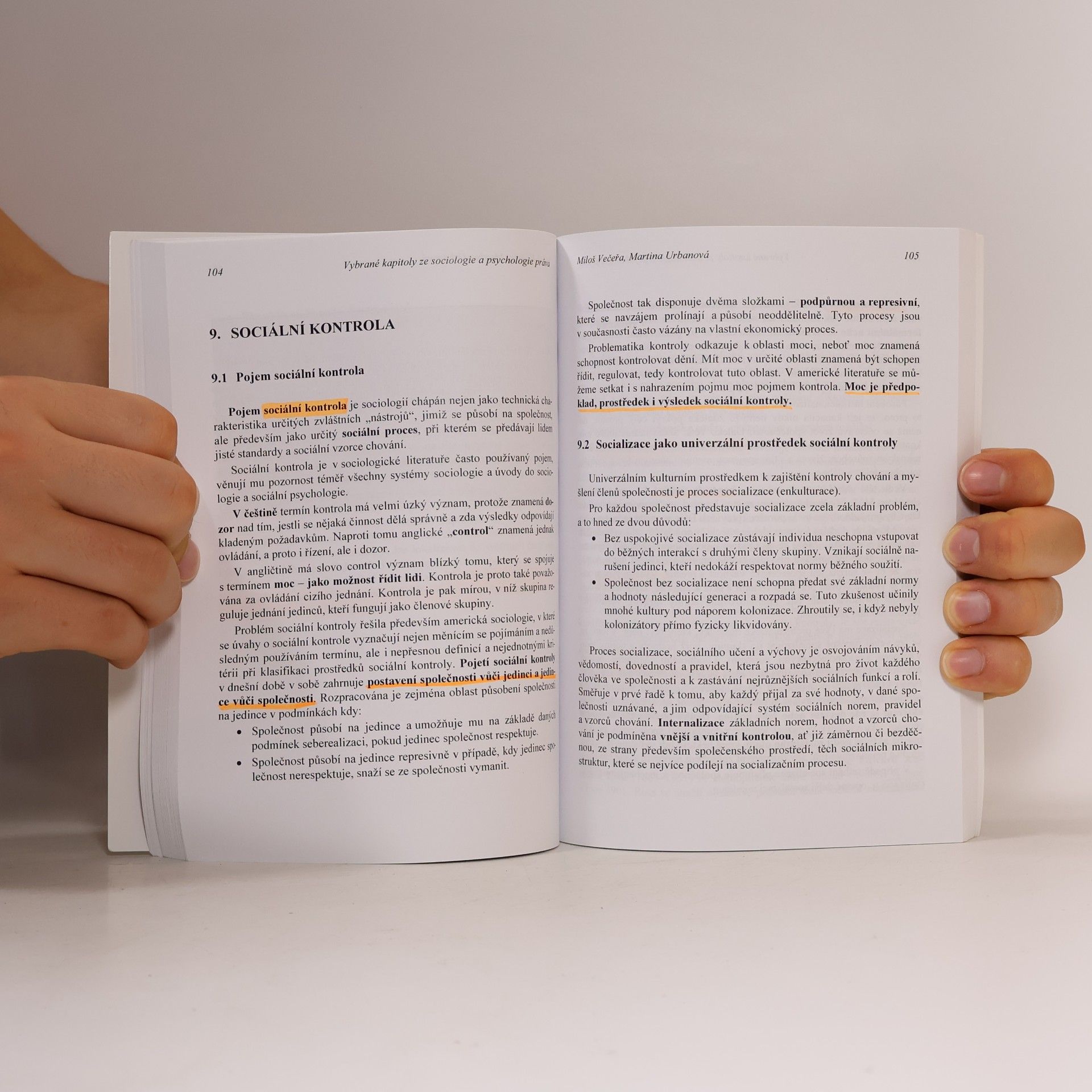 Miloš Večeřa Vybrané kapitoly ze sociologie a psychologie práva. Část 1., Sociologická