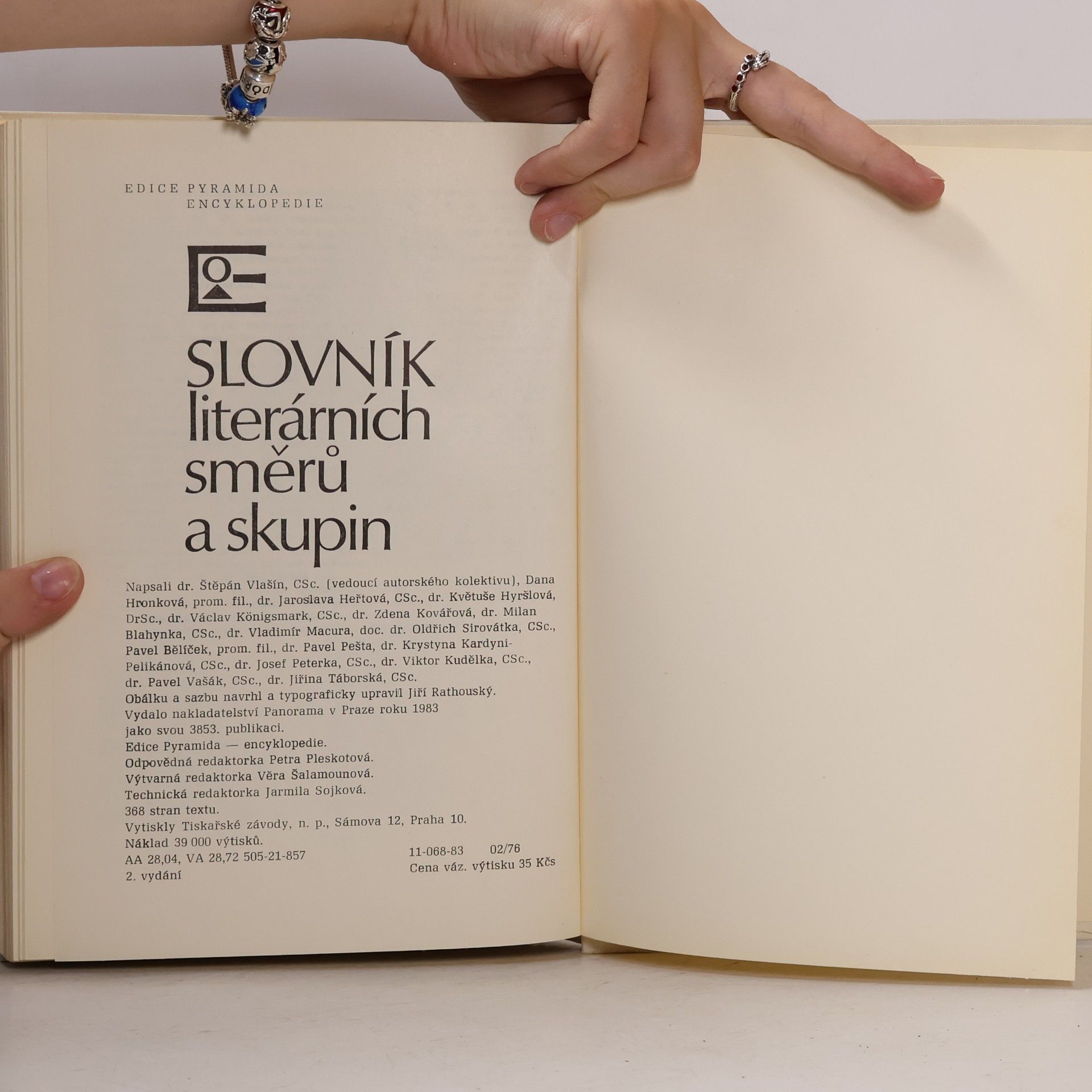 Štěpán Vlašín Slovník literárních směrů a skupin