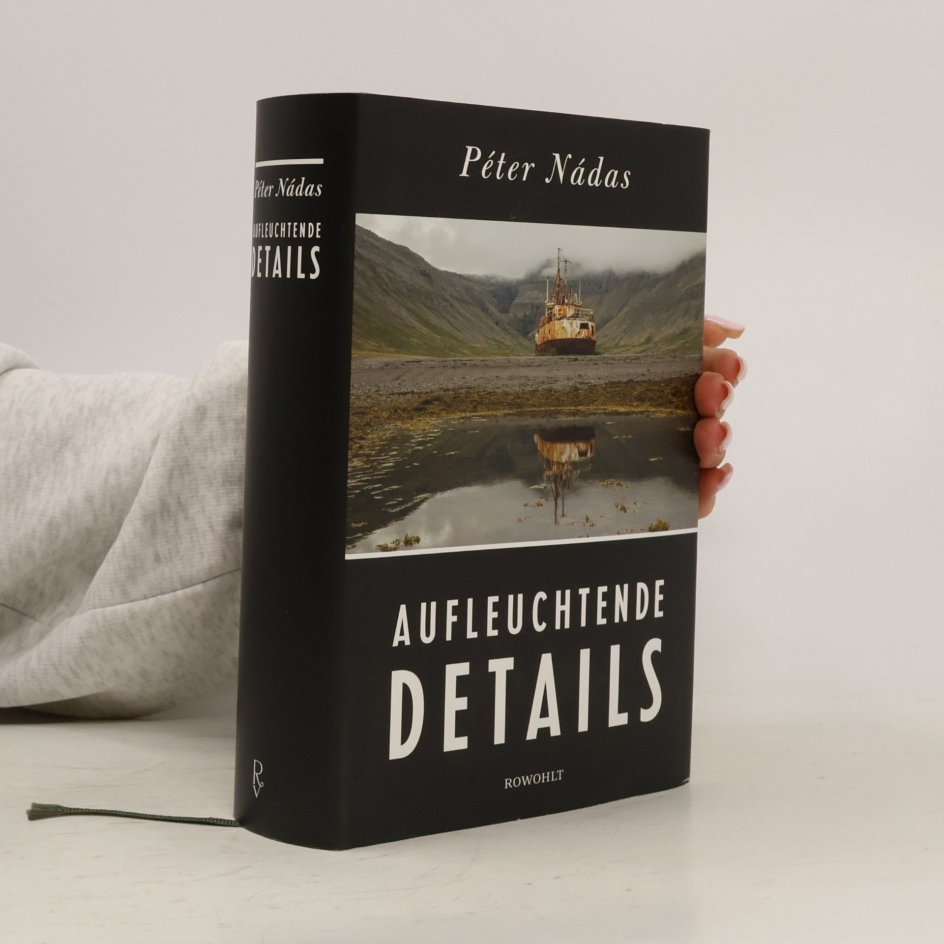 Péter Nádas Aufleuchtende Details
