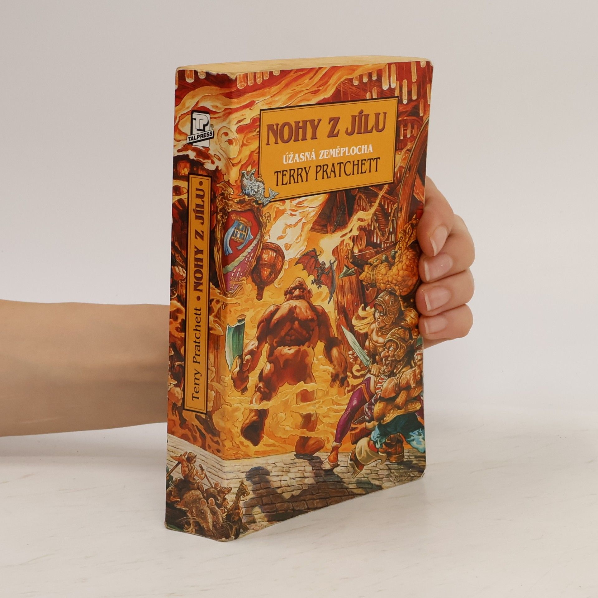 Terry Pratchett Nohy z jílu