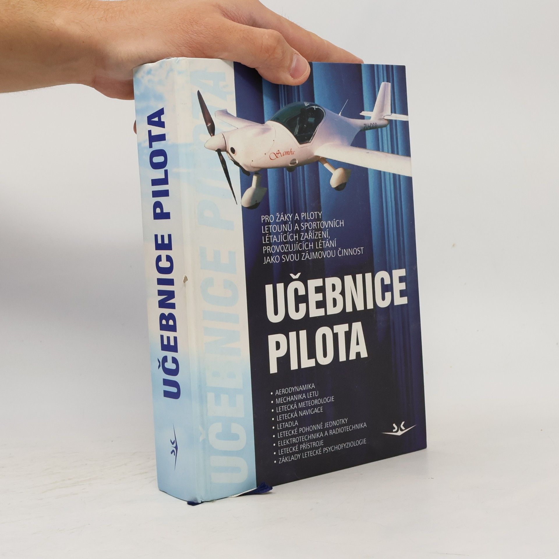 Ivan Harašta Učebnice pilota. Pro žáky a piloty všech druhů letounů a sportovních létajících zařízení, provozujících létání jako svou zájmovou činnost