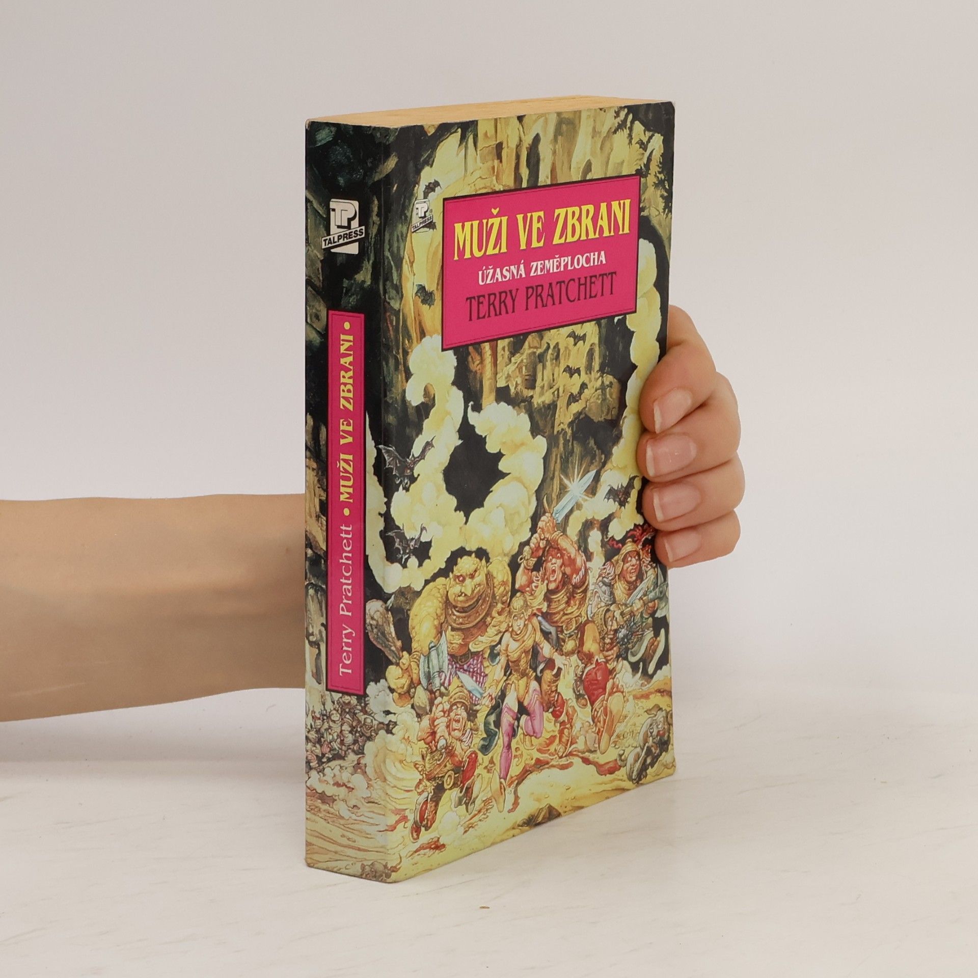 Terry Pratchett Muži ve zbrani