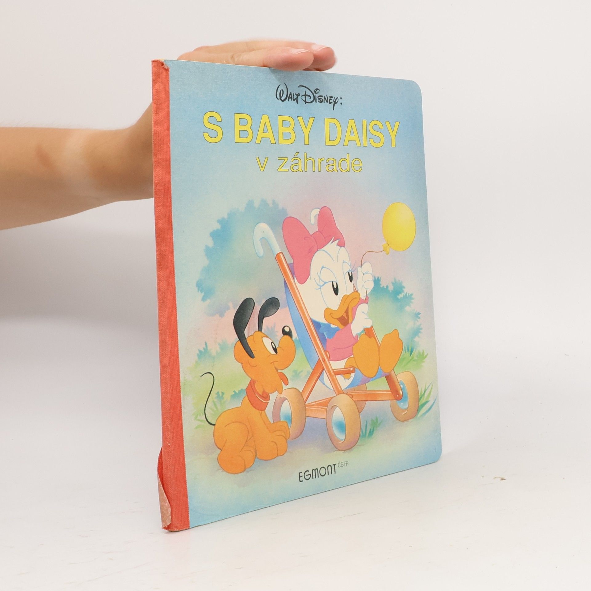 Walt Disney S Baby Daisy v záhrade