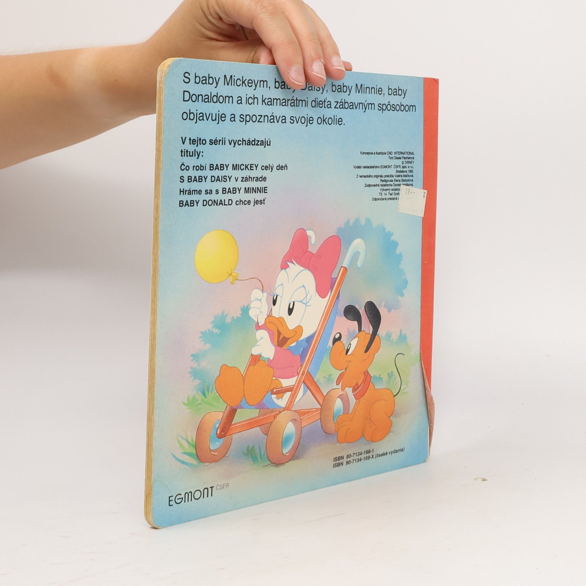 Walt Disney S Baby Daisy v záhrade