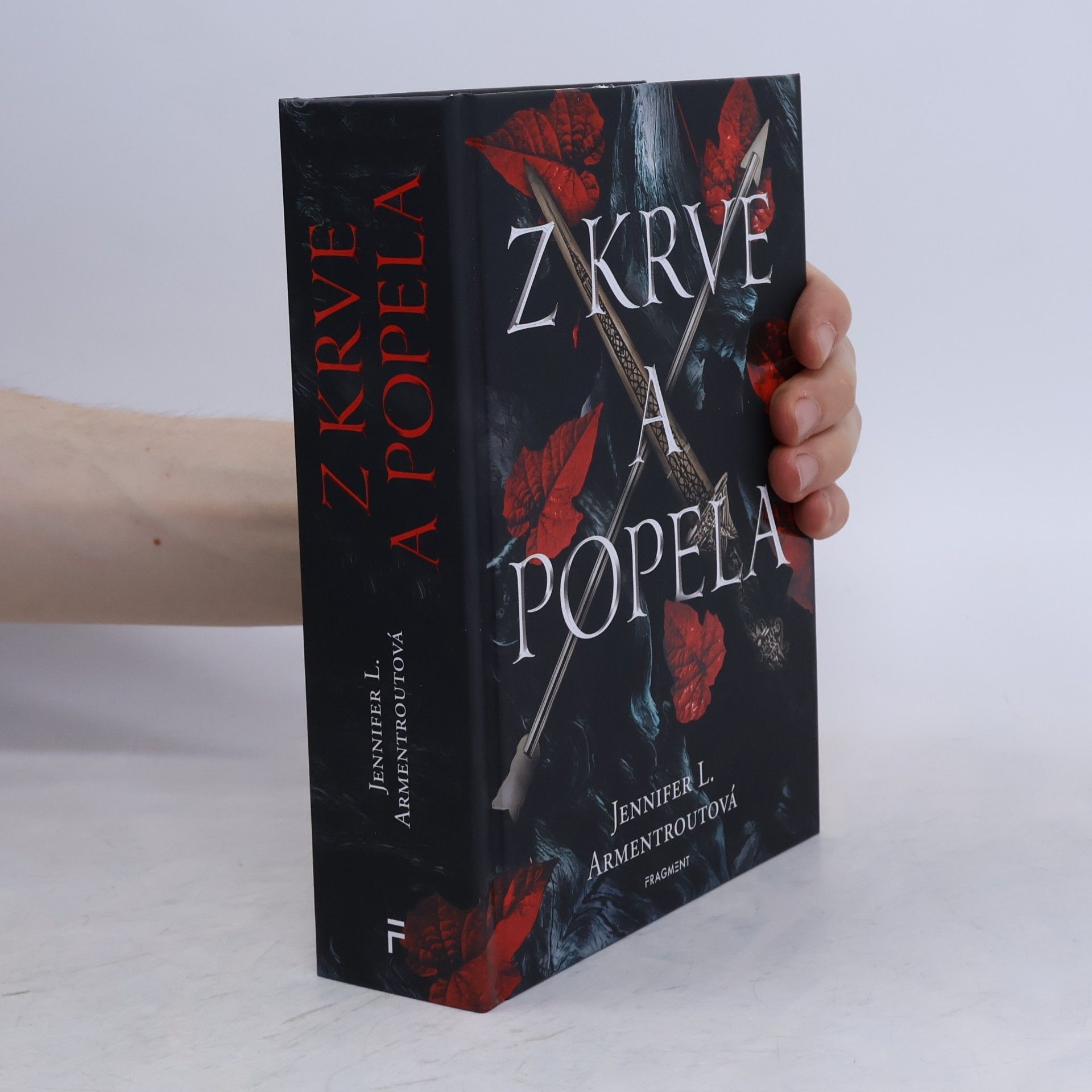 Jennifer L. Armentrout Z krve a popela