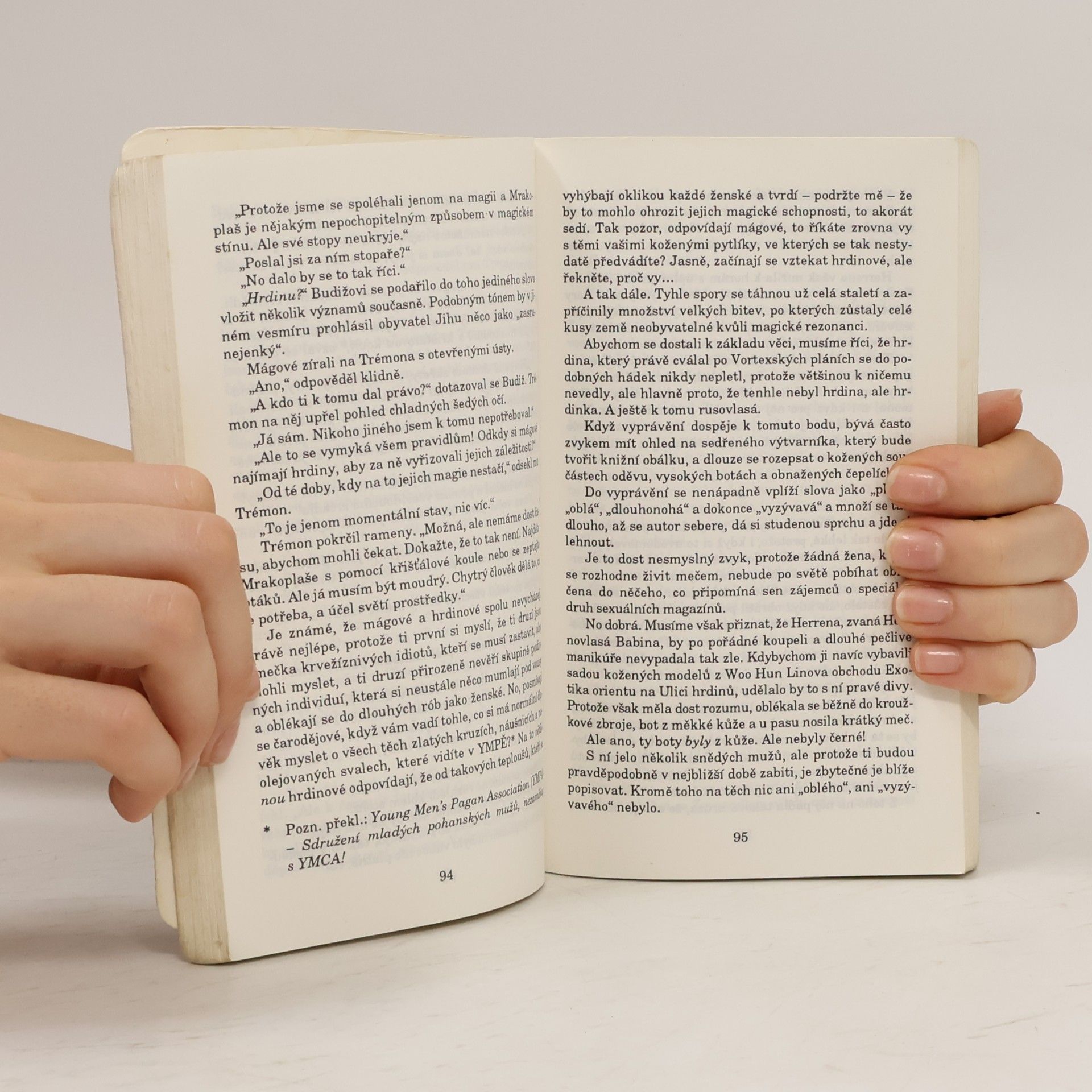Terry Pratchett Lehké fantastično