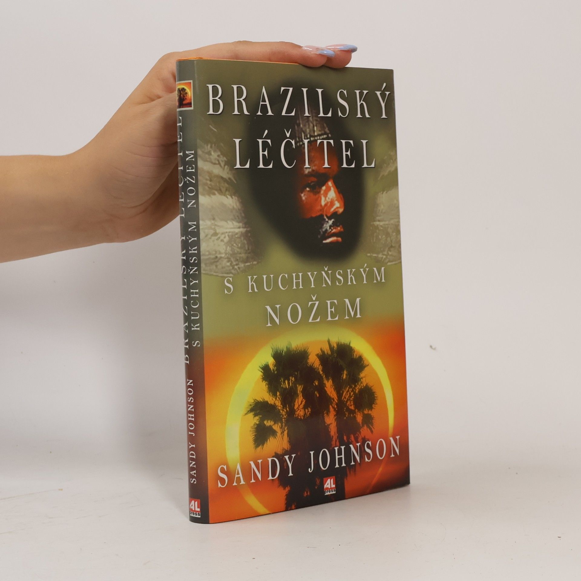 Johnson Sandy Brazilský léčitel s kuchyňským nožem