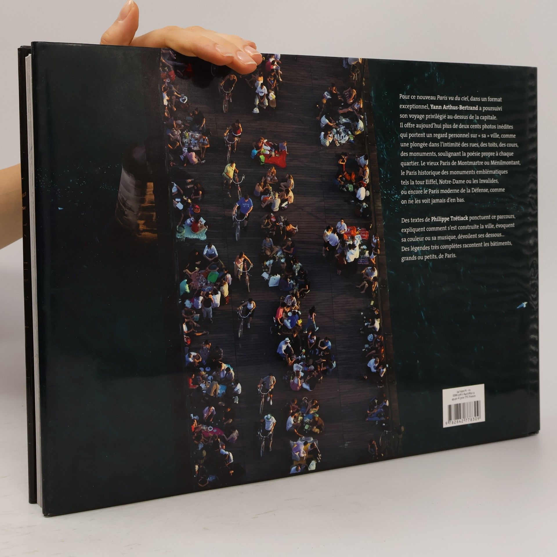 Yann Arthus-Bertrand Paris vu du ciel (French Edition)