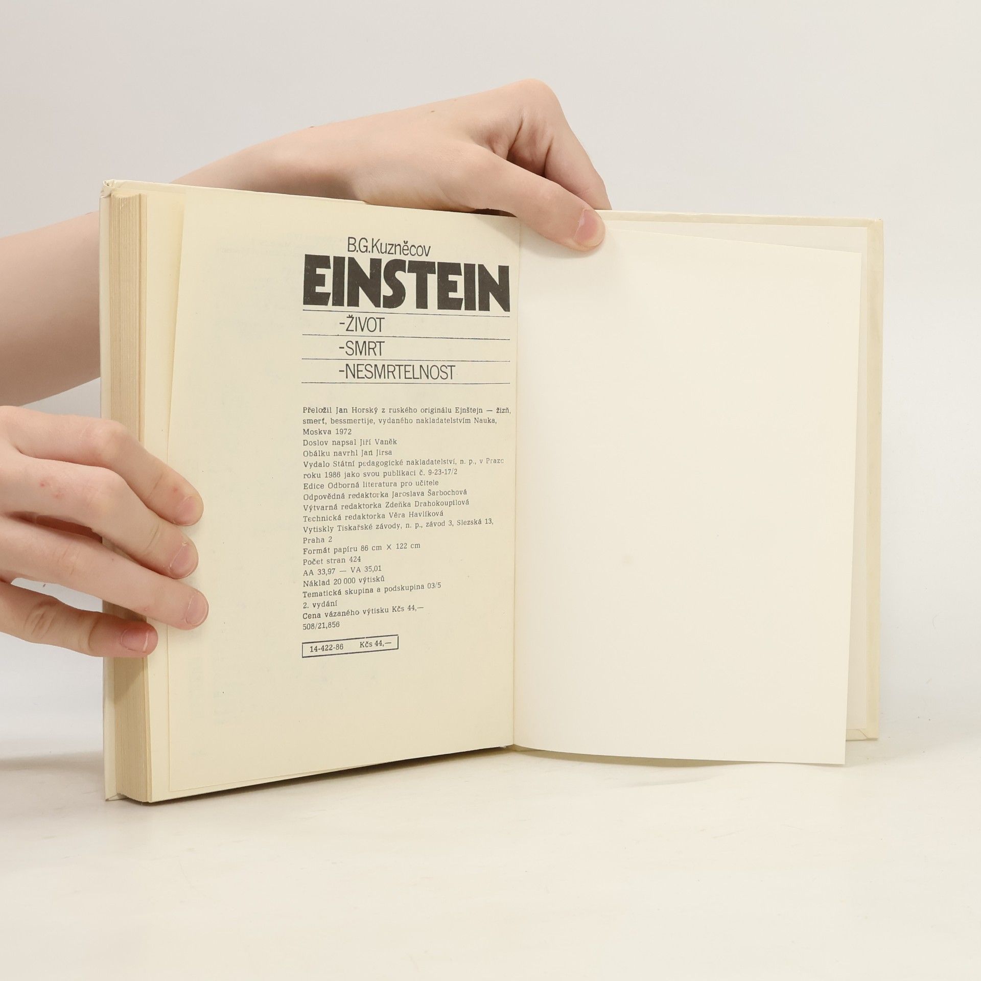 Boris Grigorjevič Kuzněcov Einstein. Život, smrt, nesmrtelnost
