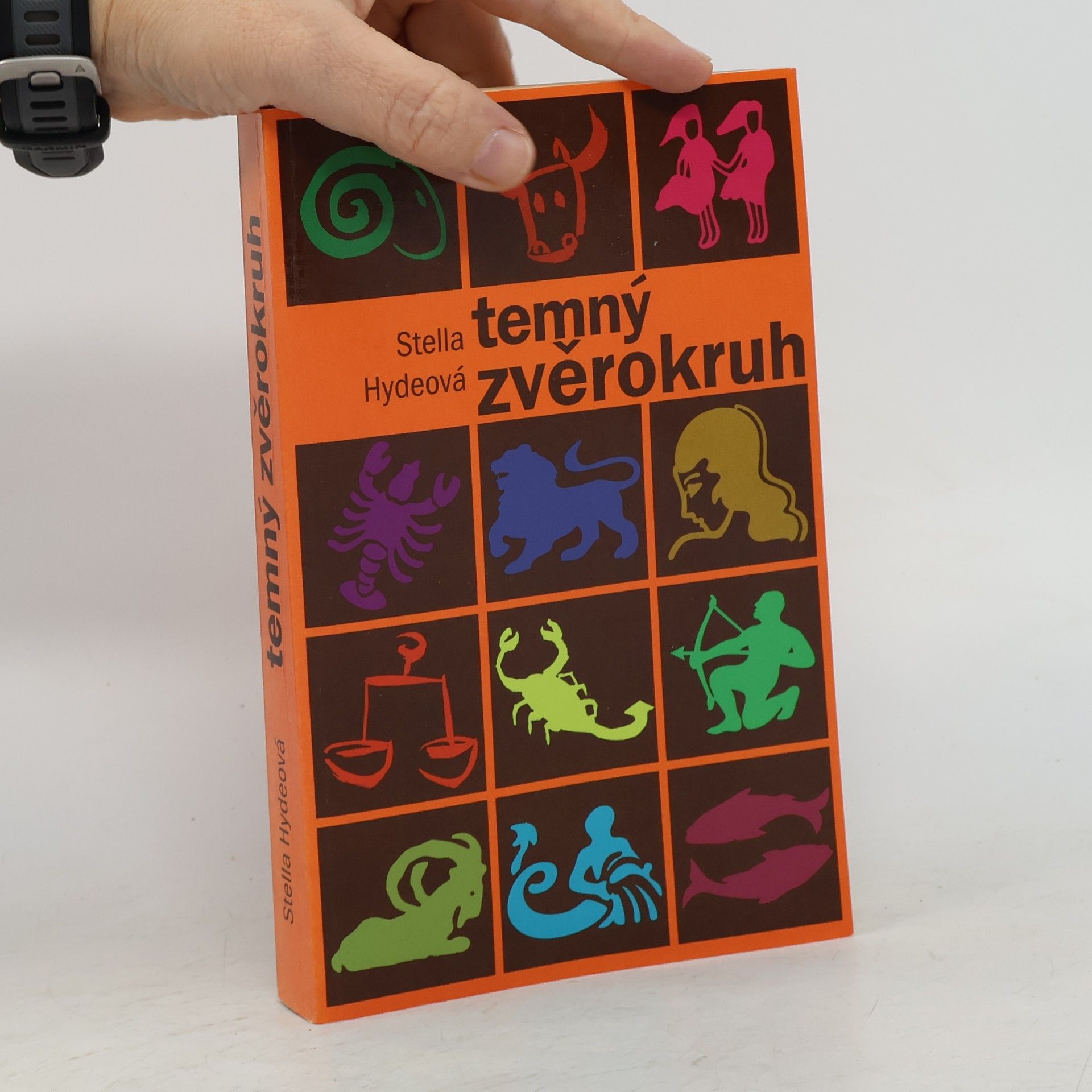 Stella Hyde Temný zvěrokruh