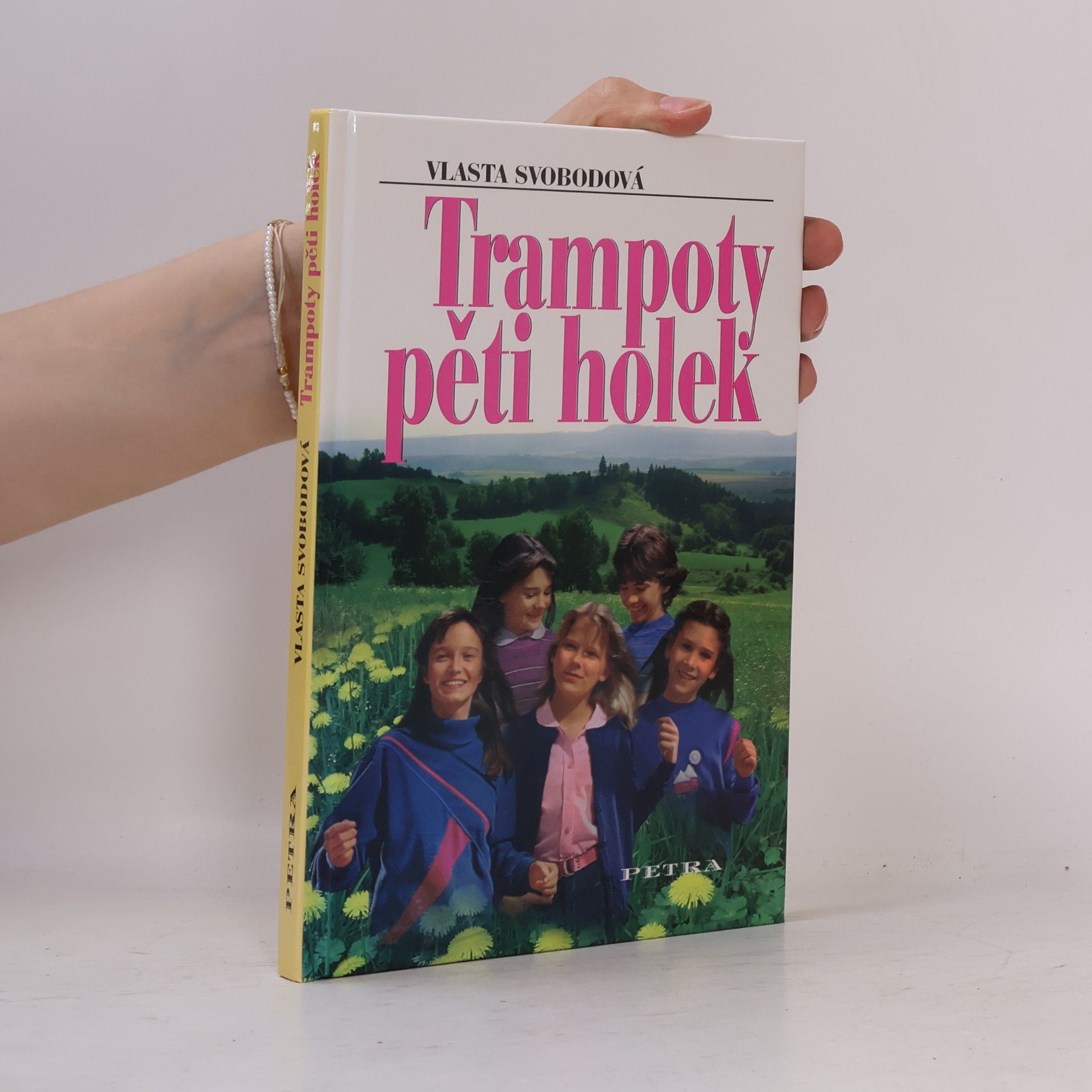 Vlasta Svobodová Trampoty pěti holek