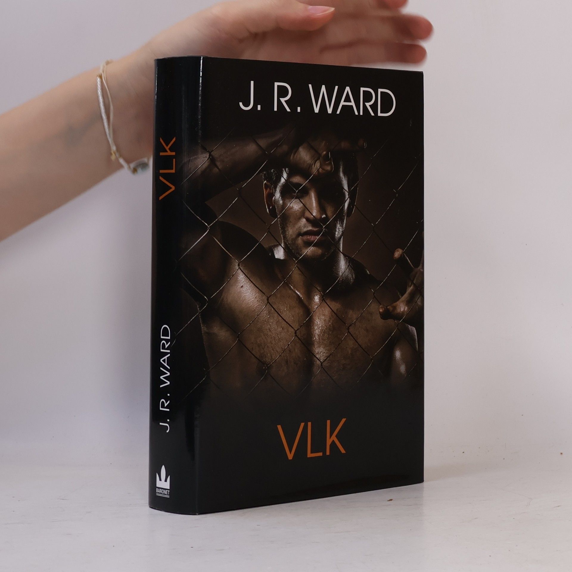 J. R. Ward Vlk : druhý díl série Bratrstvo černé dýky: vězeňský tábor