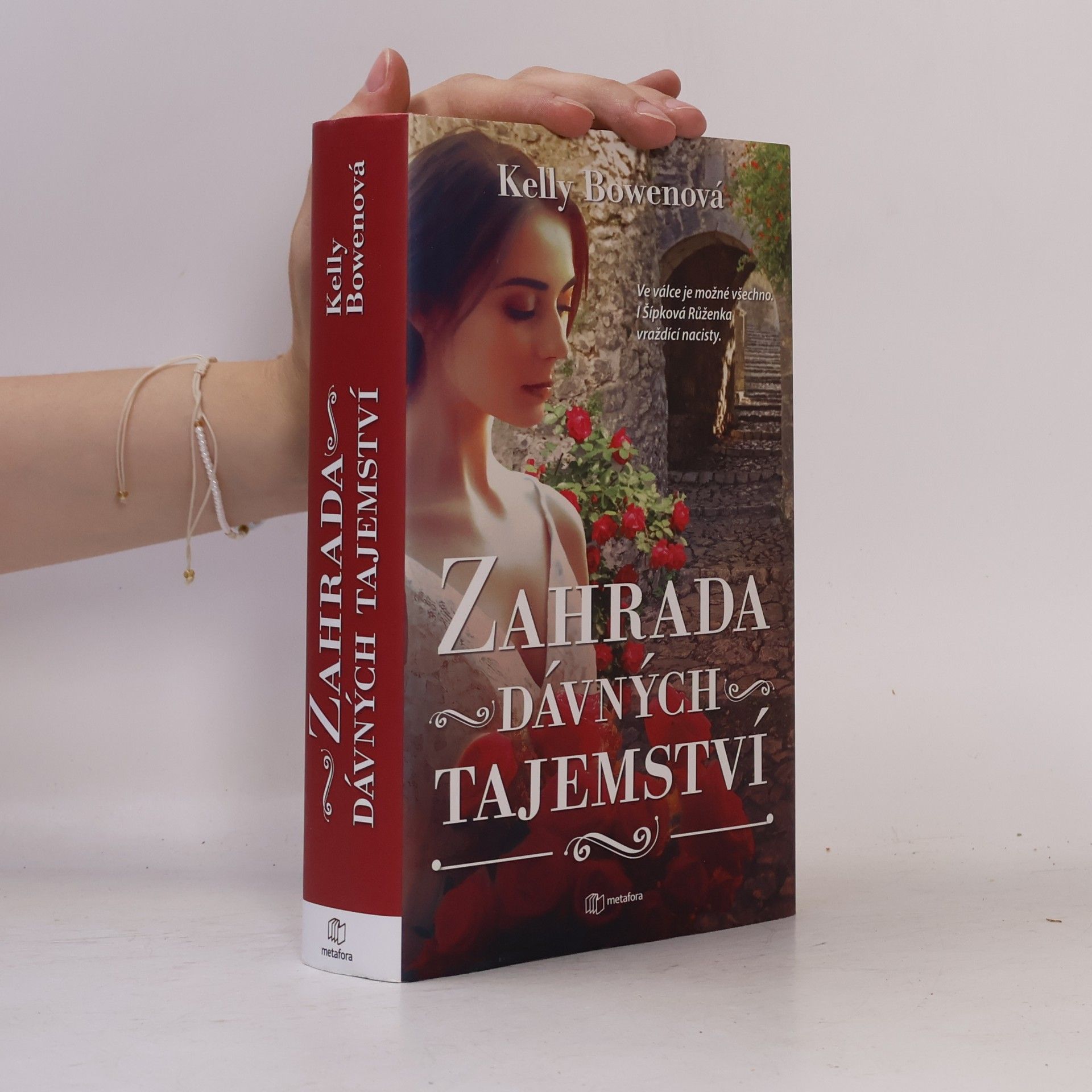 Kelly Bowen Zahrada dávných tajemství