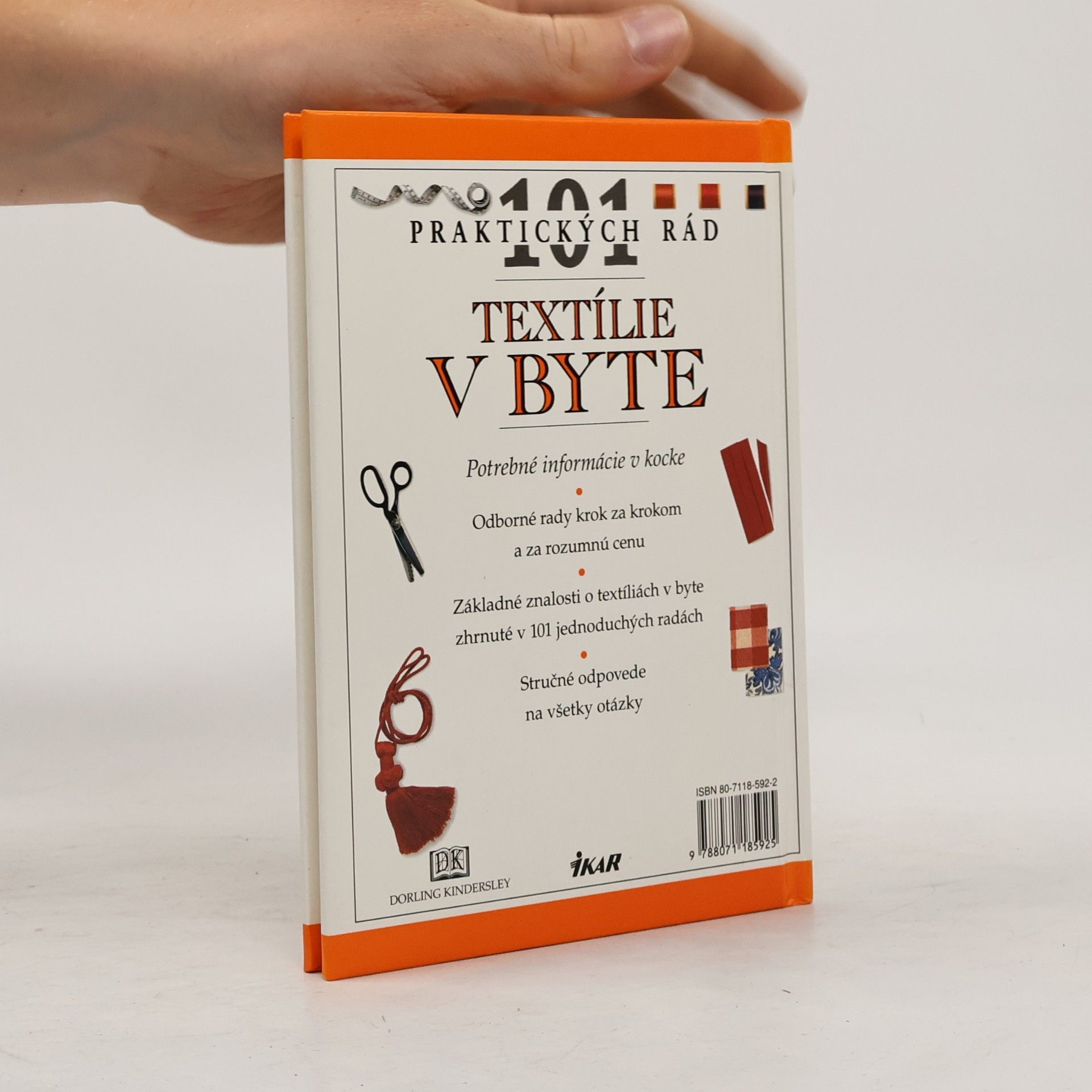Julia Barnard Textílie v byte