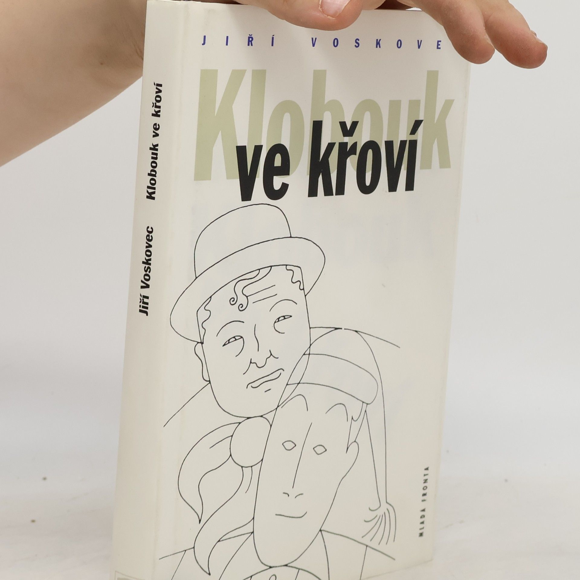 Jiří Voskovec Klobouk ve křoví. Výbor z veršů V + W: 1927-1947