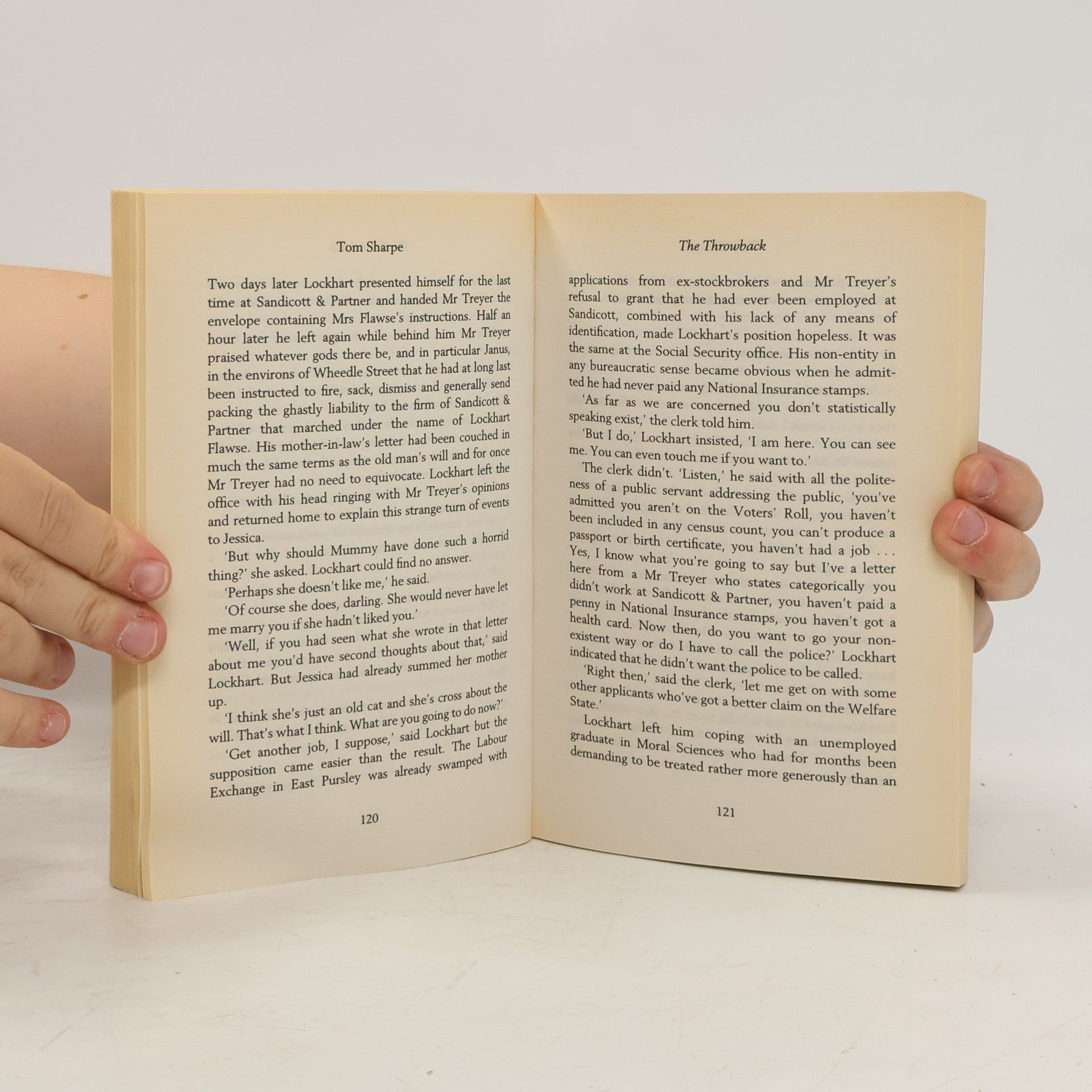 Tom Sharpe The Throwback. Familienbande, englische Ausgabe