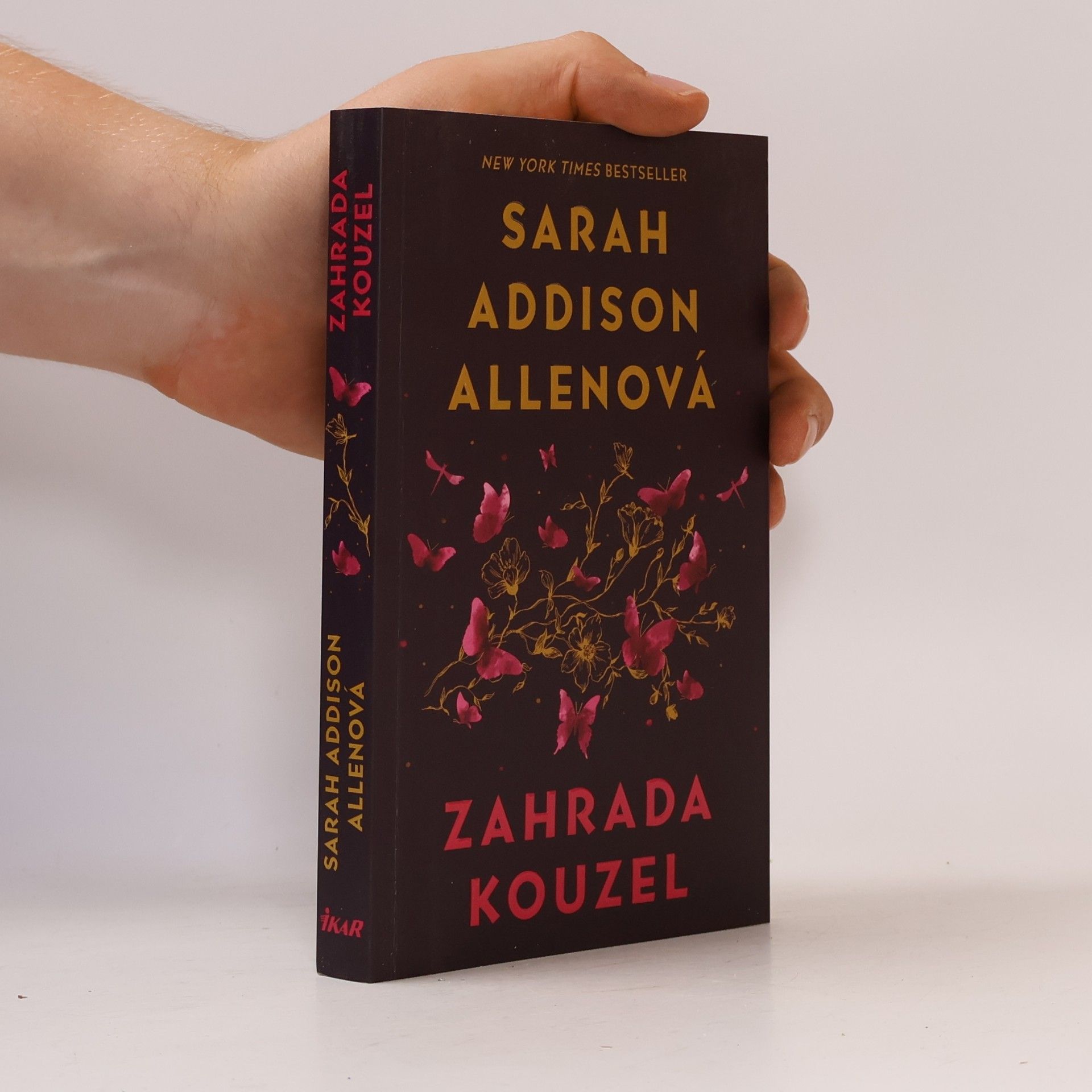 Sarah Addison Allen Zahrada kouzel