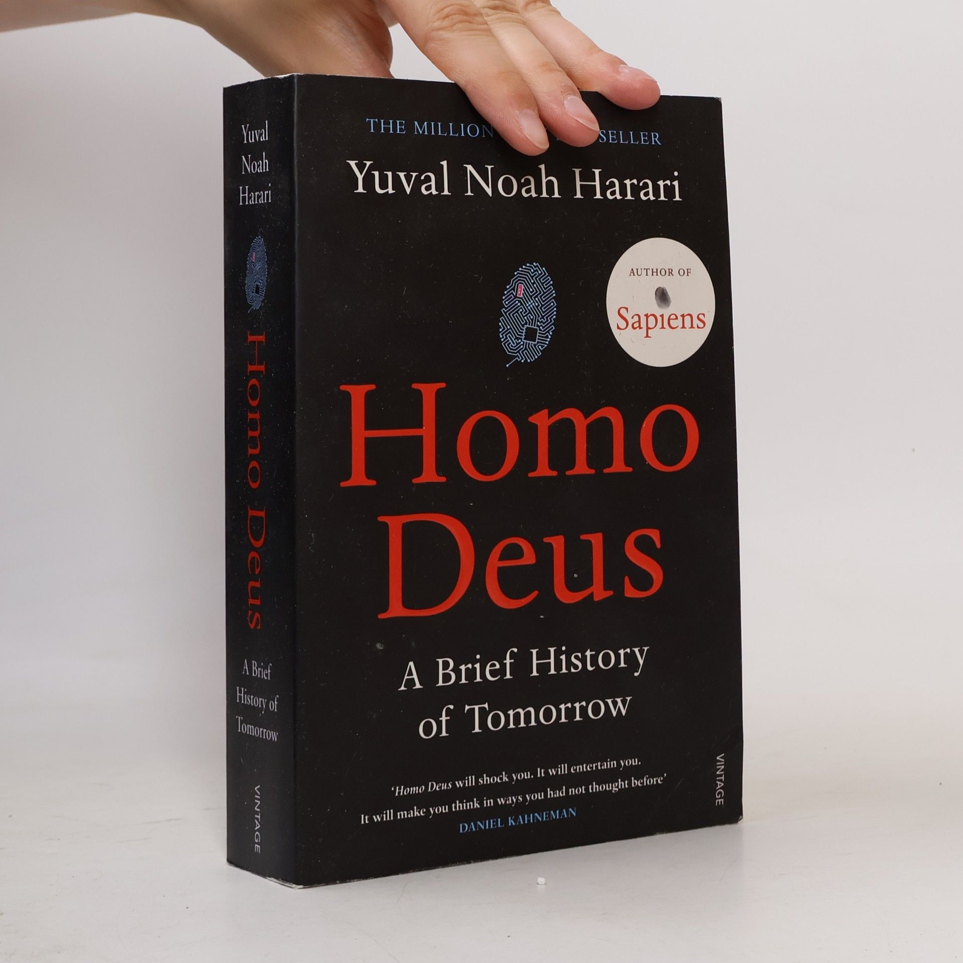 Yuval Noah Harari Homo Deus. A Brief History of Tomorrow