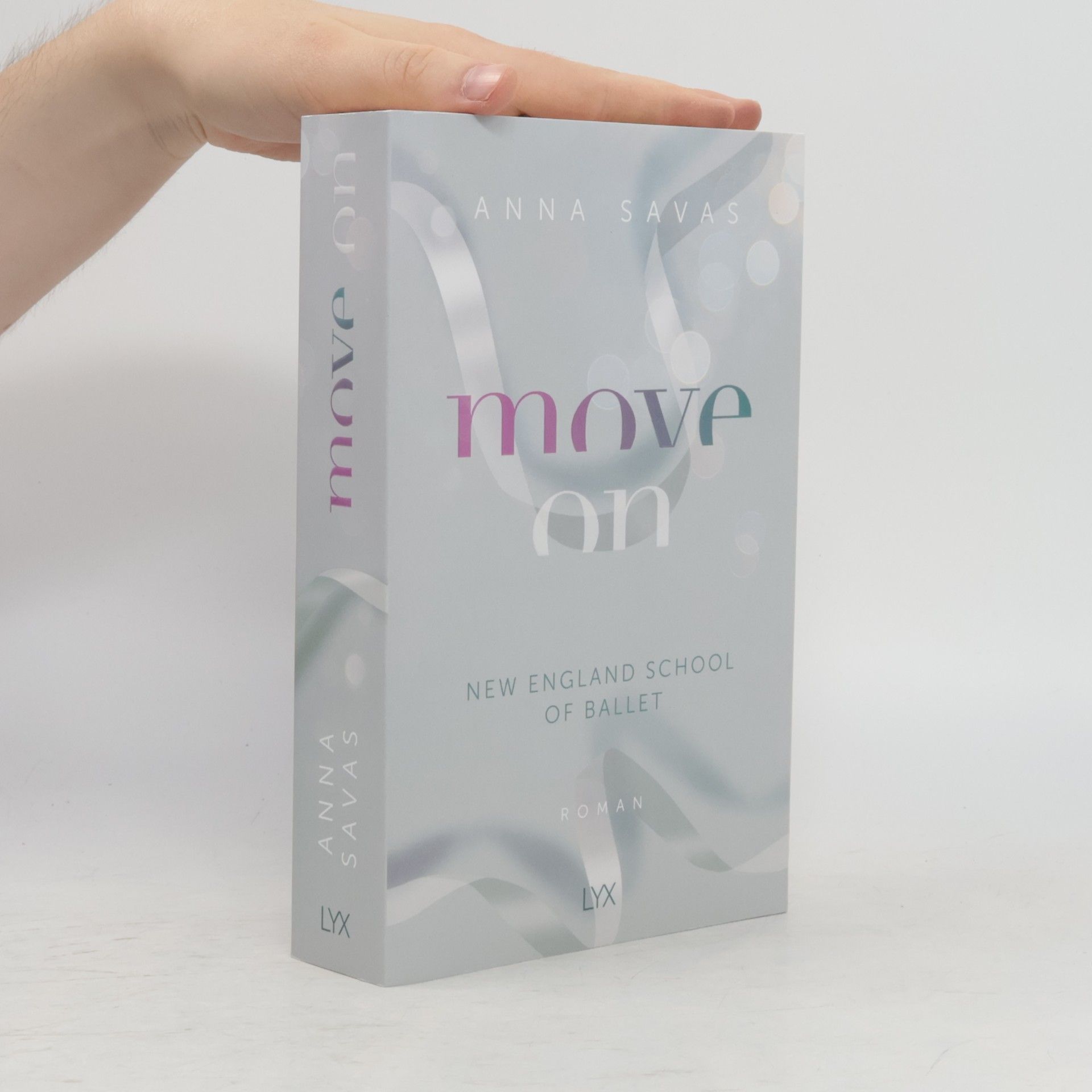 Anna Savas Move On