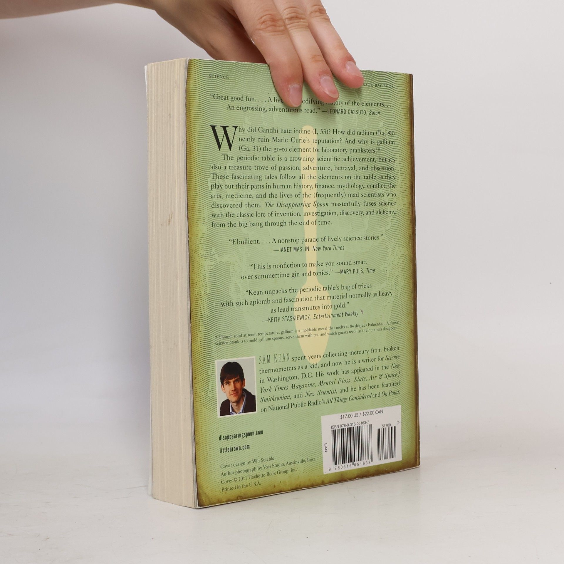 Sam Kean The disappearing spoon : and other true tales of madness, love, and the history of the world from the periodic table of the elements