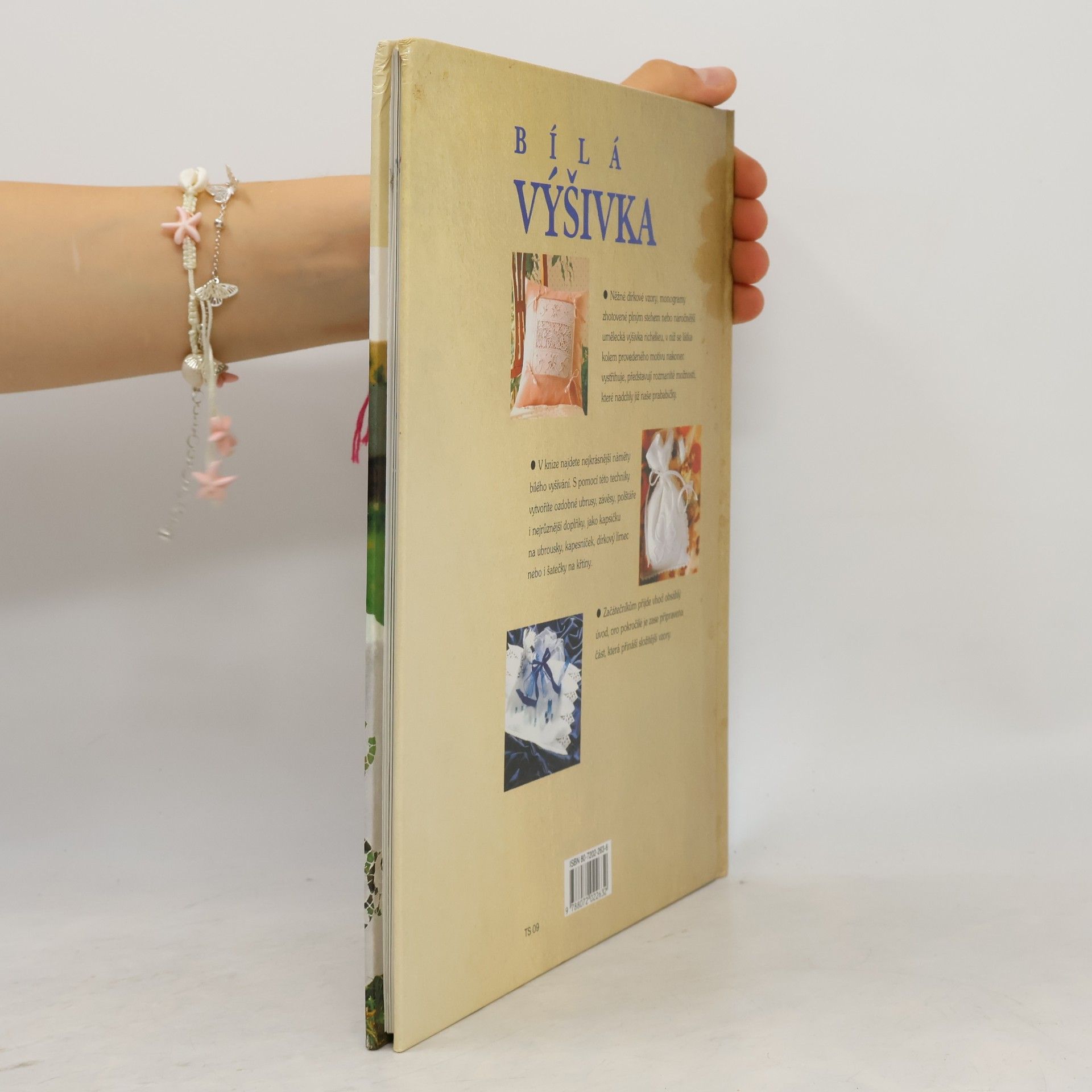 Autores varios Bílá výšivka
