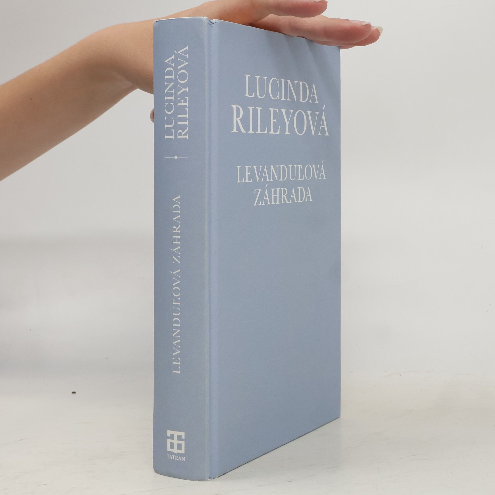 Lucinda Riley Levanduľová záhrada