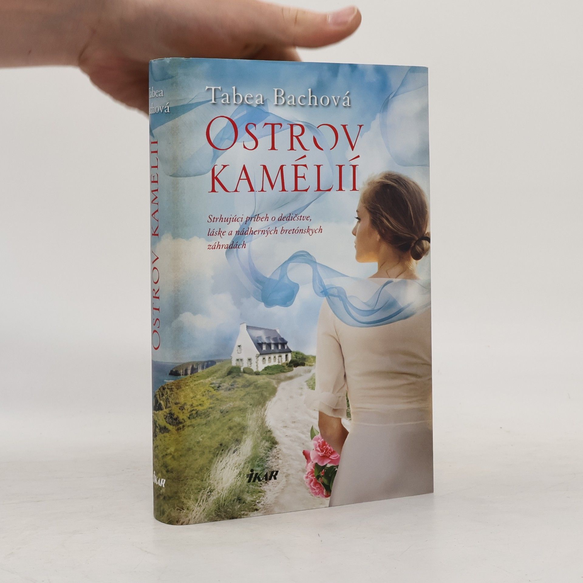 Tabea Bach Ostrov kamélií