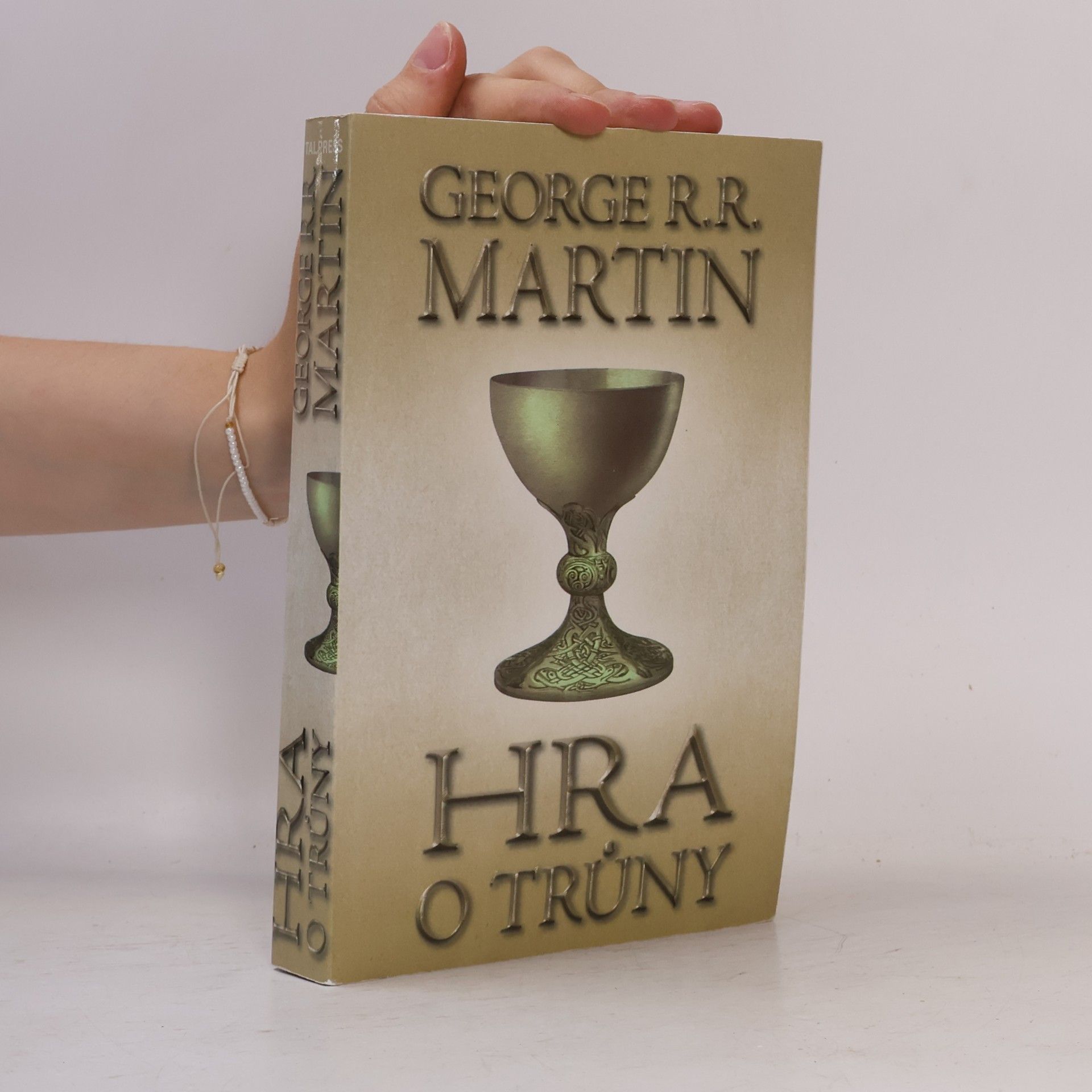 George R. R. Martin Hra o trůny. Část první
