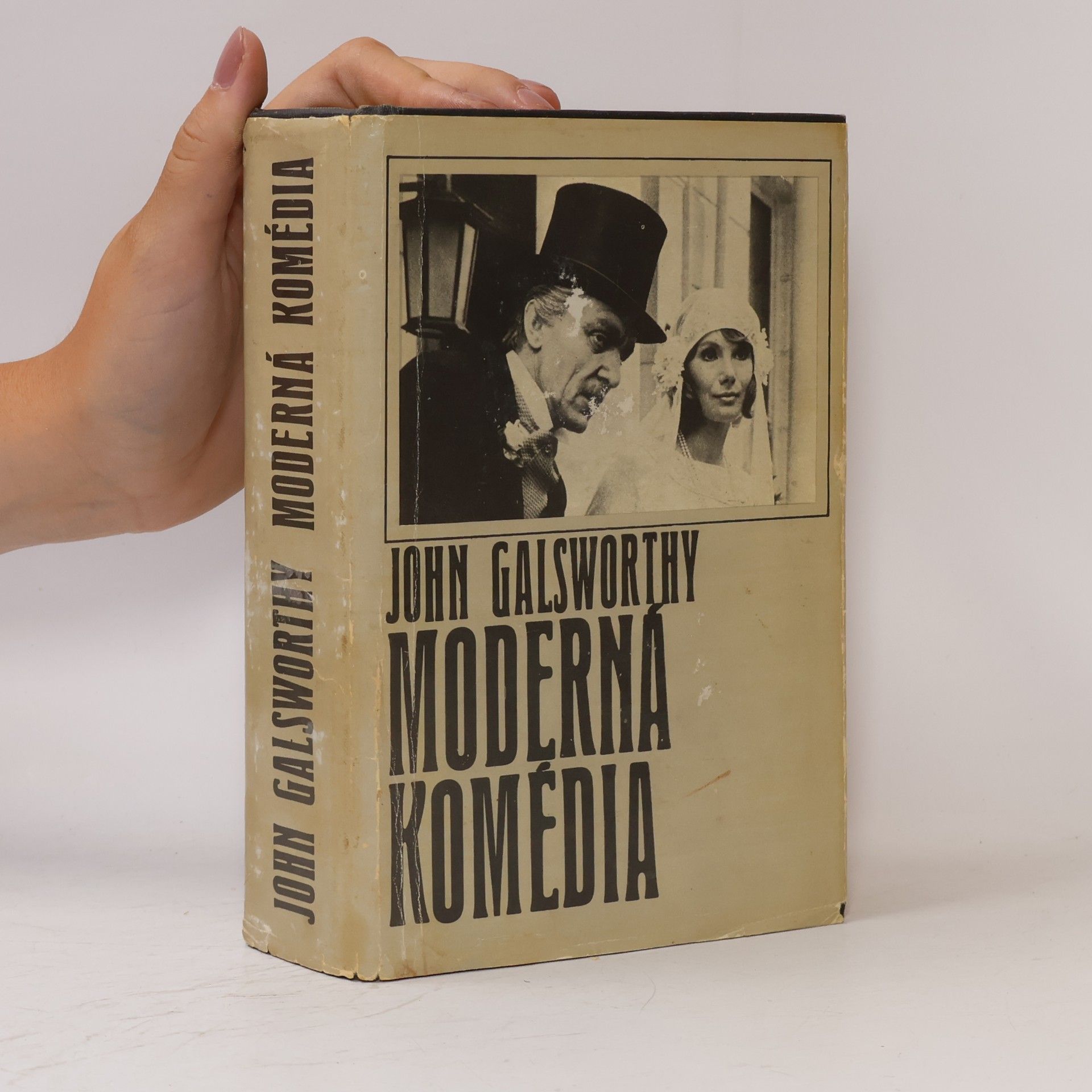 John Galsworthy Moderná komédia