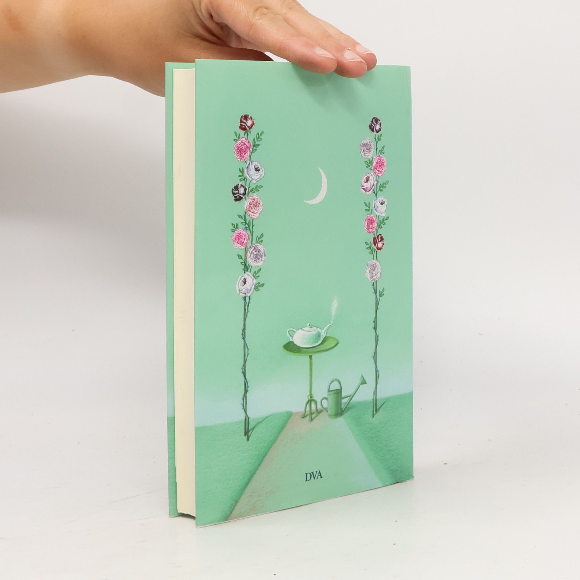 Heidi Howcroft Tee & Rosen