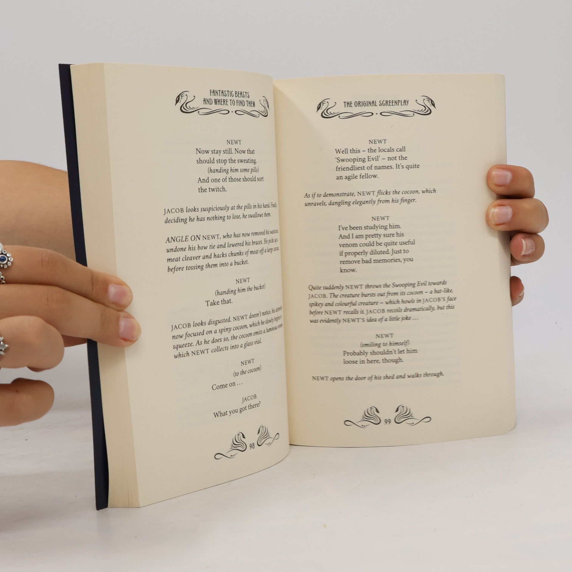 J. K. Rowling Fantastic beasts and where to find them : the original screenplay