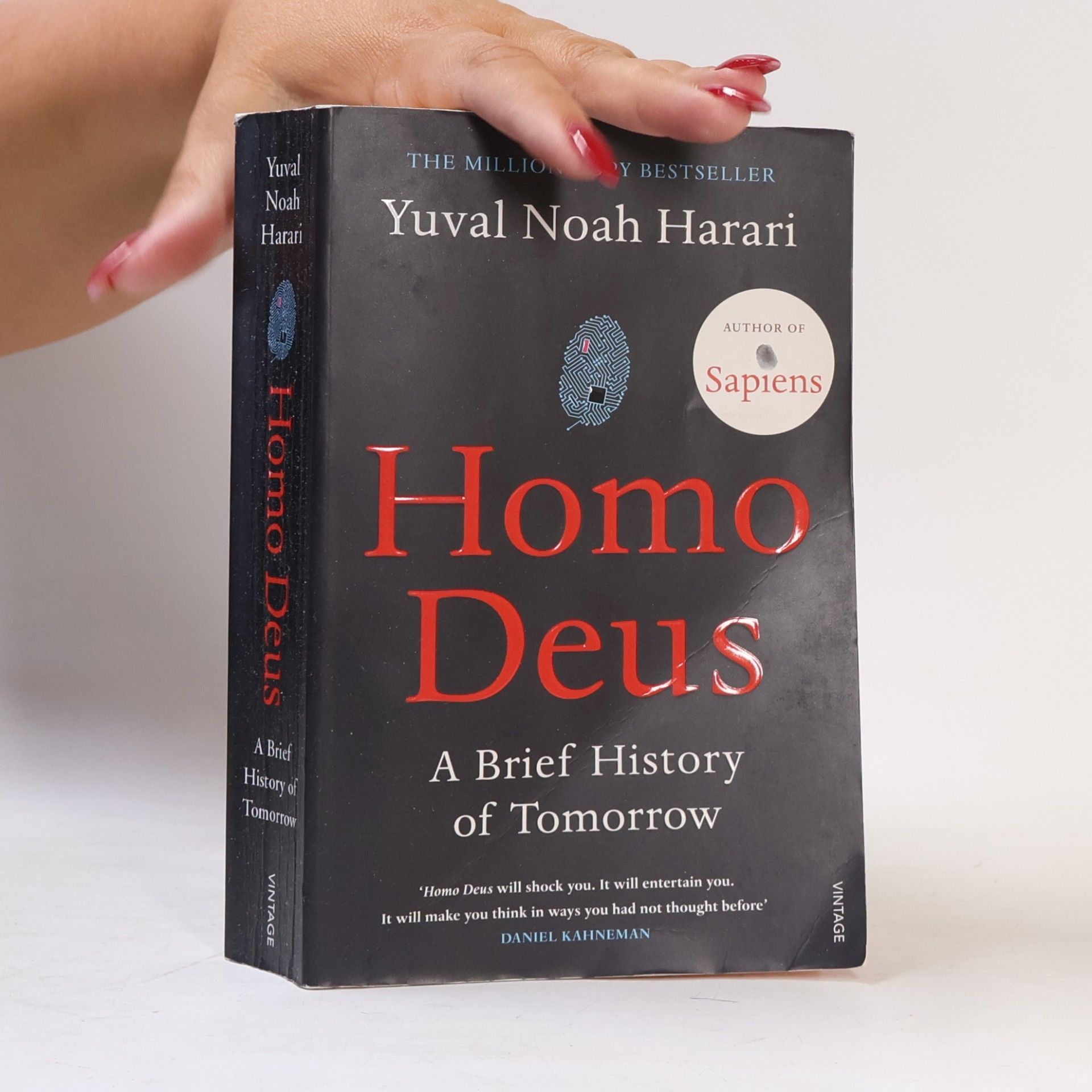 Yuval Noah Harari Homo Deus. A Brief History of Tomorrow