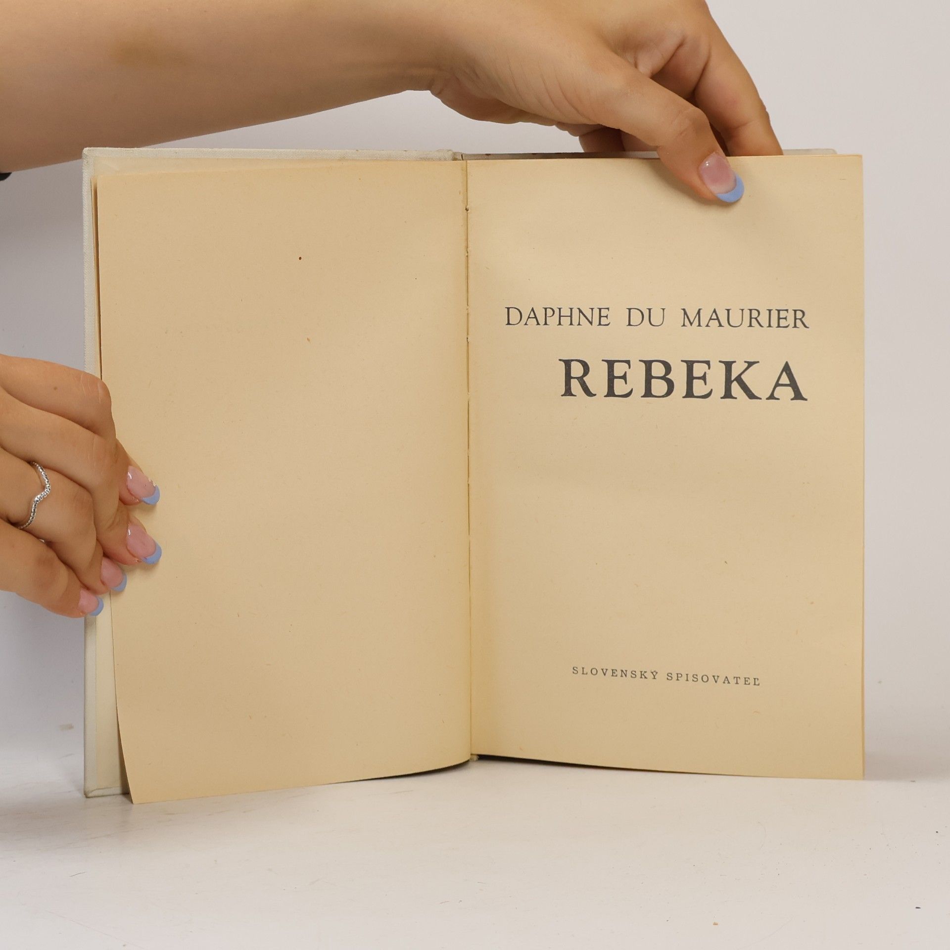 Daphne du Maurier Rebeka
