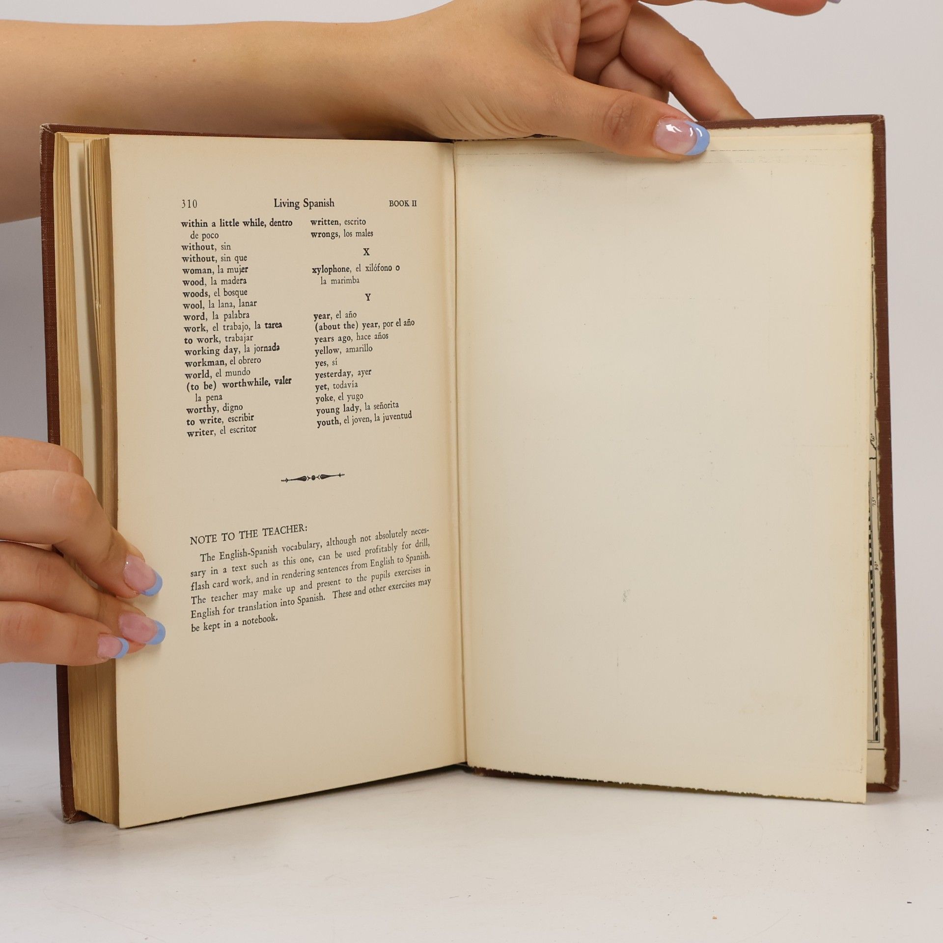 Various authors Living Spanish. A Socialized Activity Course II