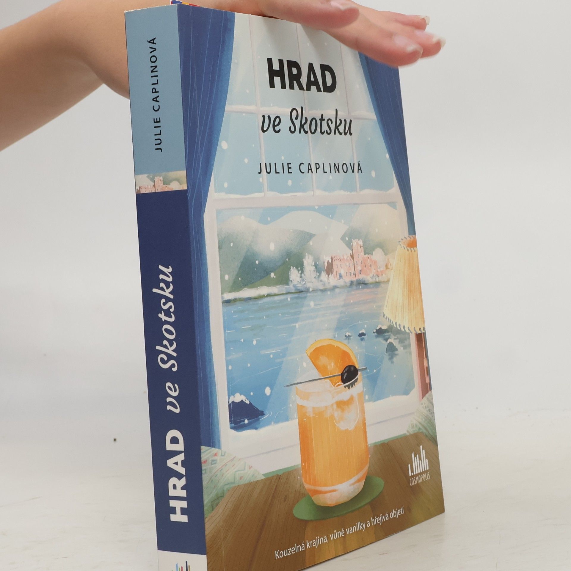 Julie Caplinová Hrad ve Skotsku