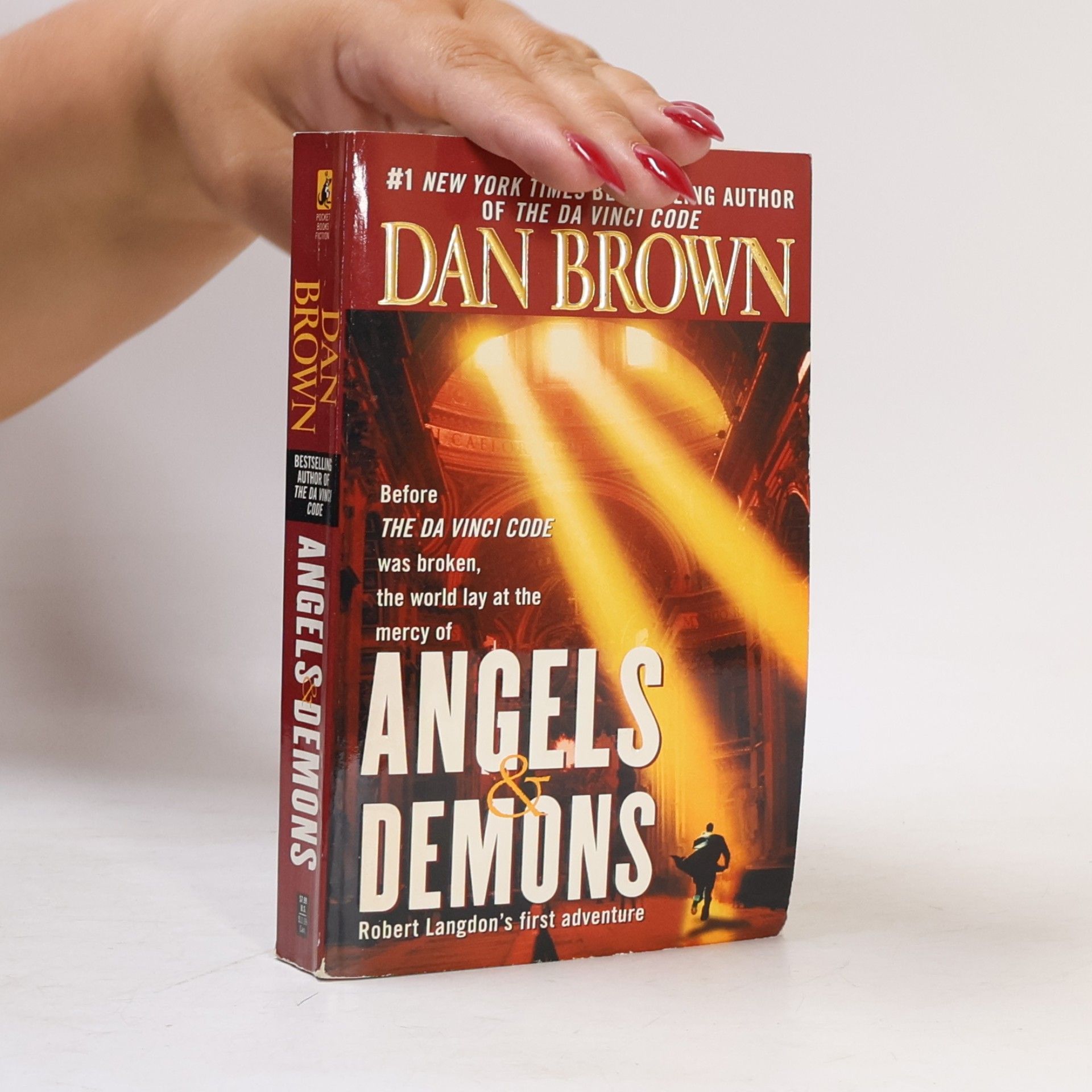Dan Brown Angels & Demons