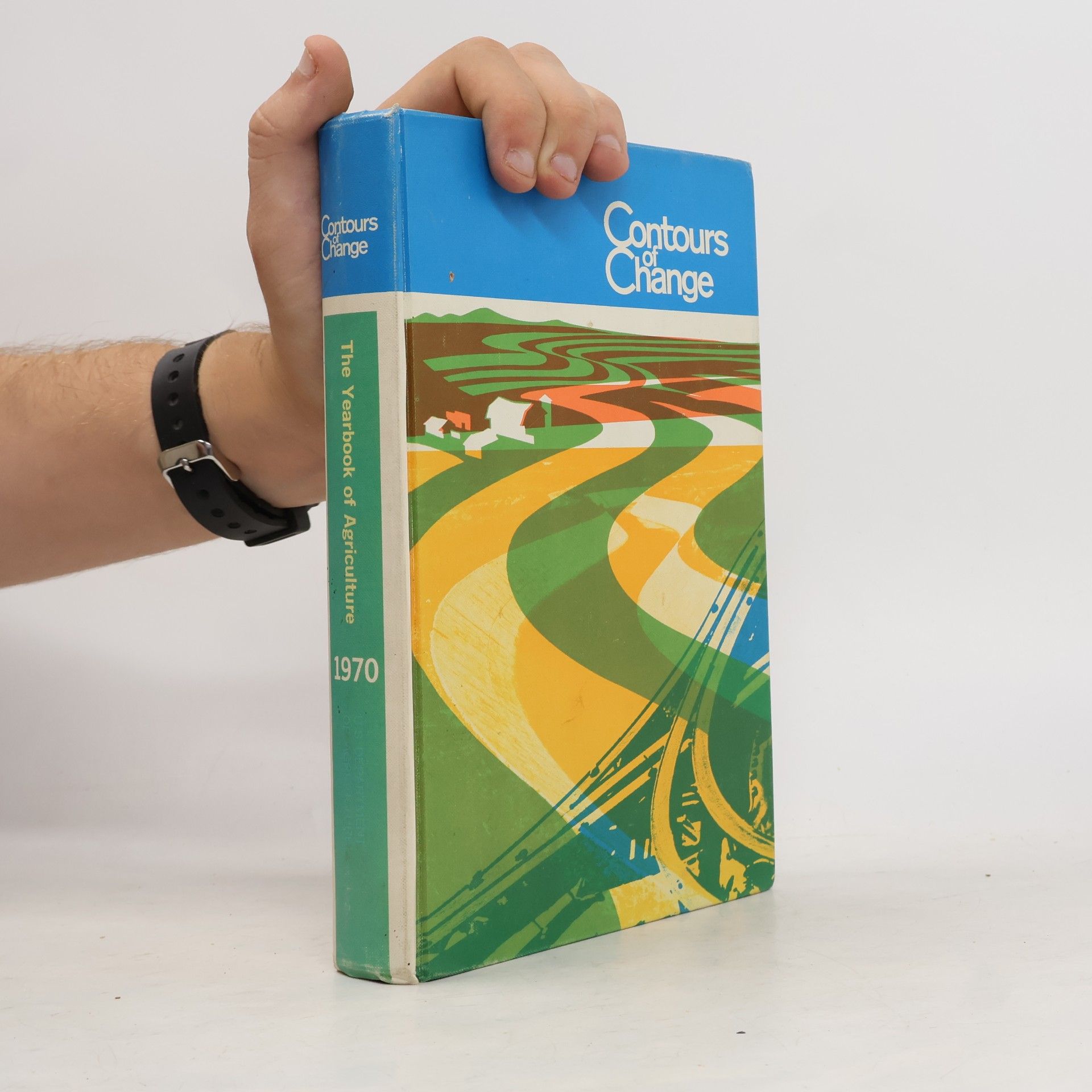 Various authors Contours of Change