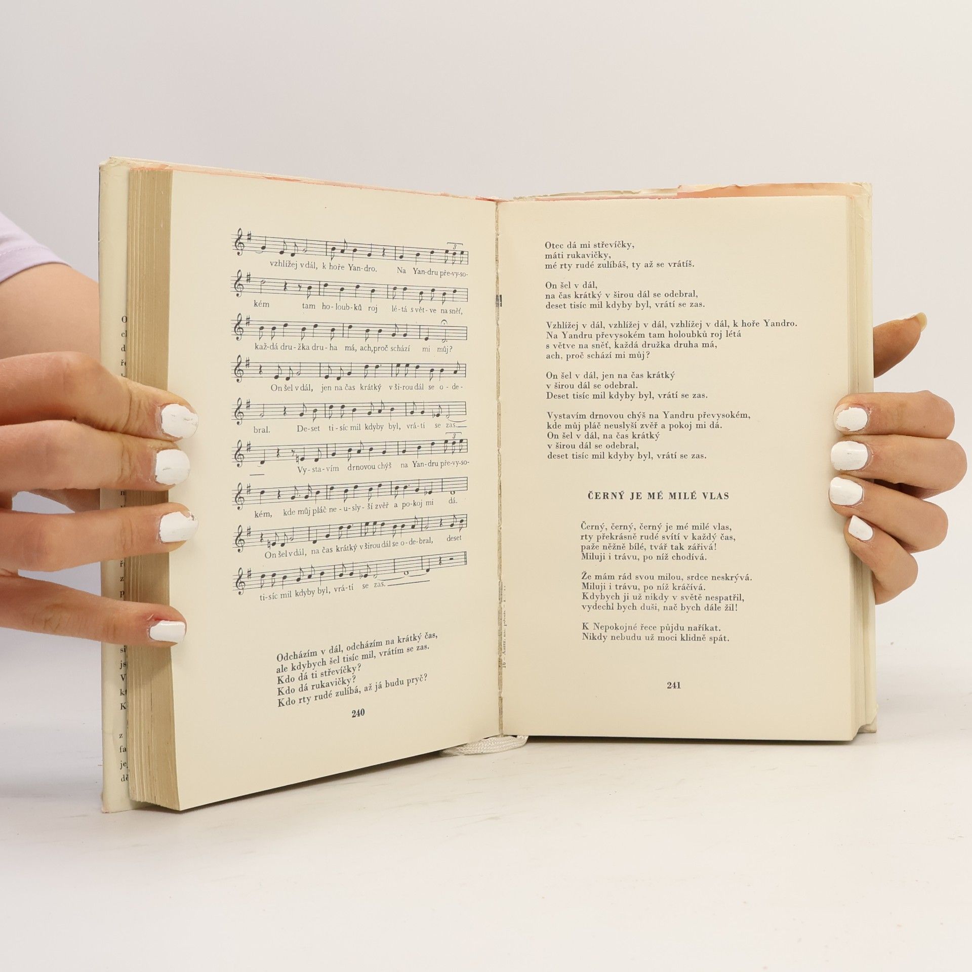 Lubomír Dorůžka Americká lidová poezie