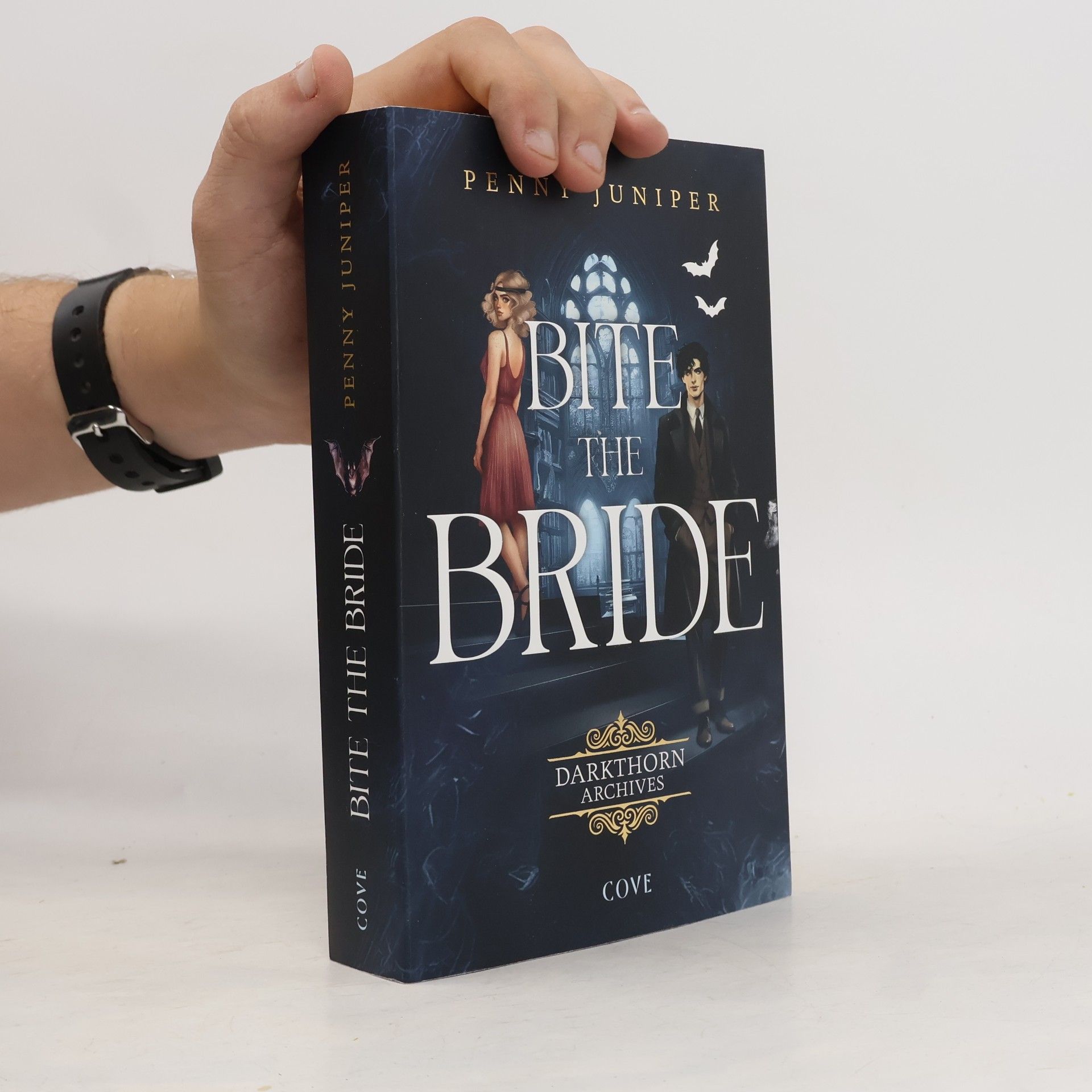 Penny Juniper Darkthorn Archives 1: Bite the Bride