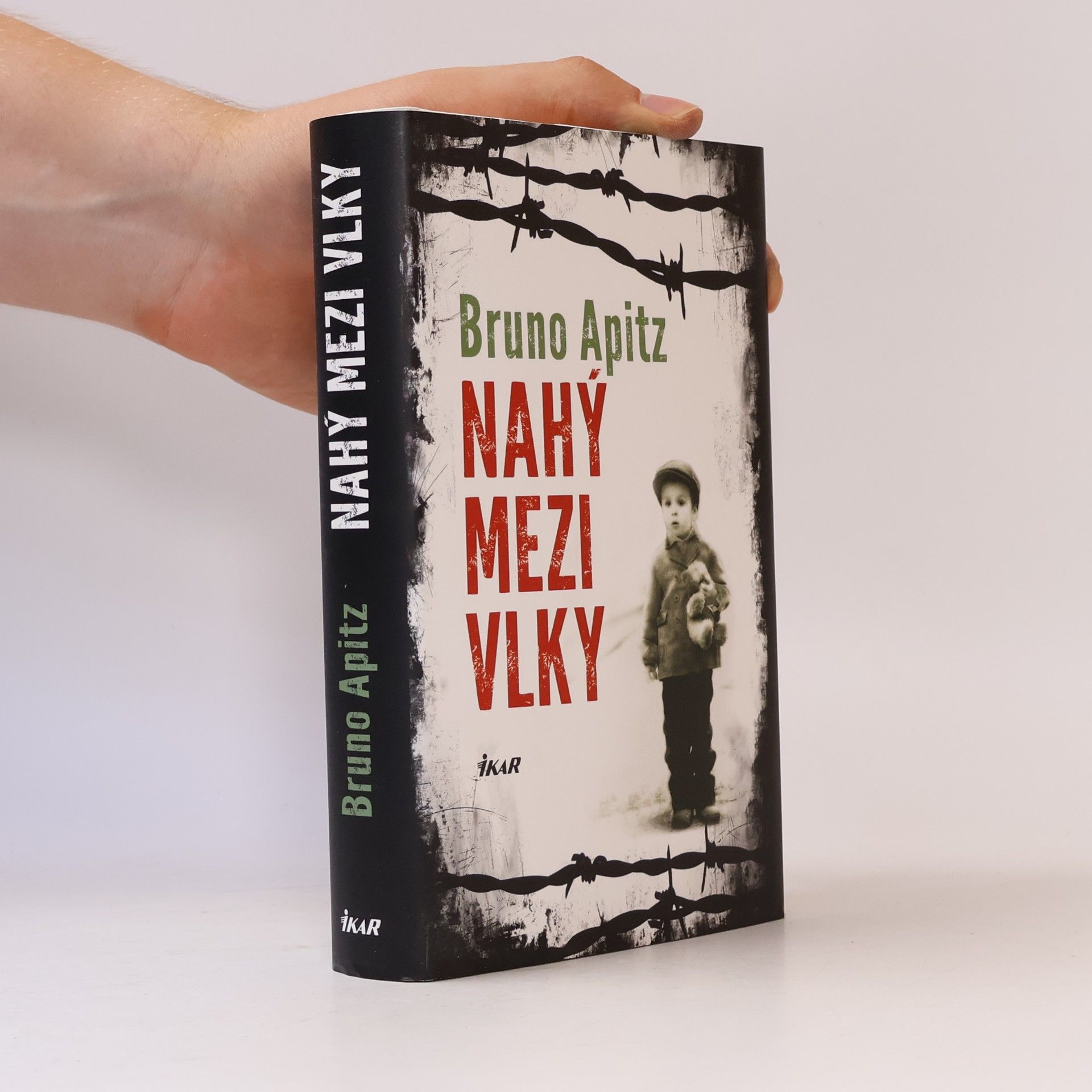 Bruno Apitz Nahý mezi vlky