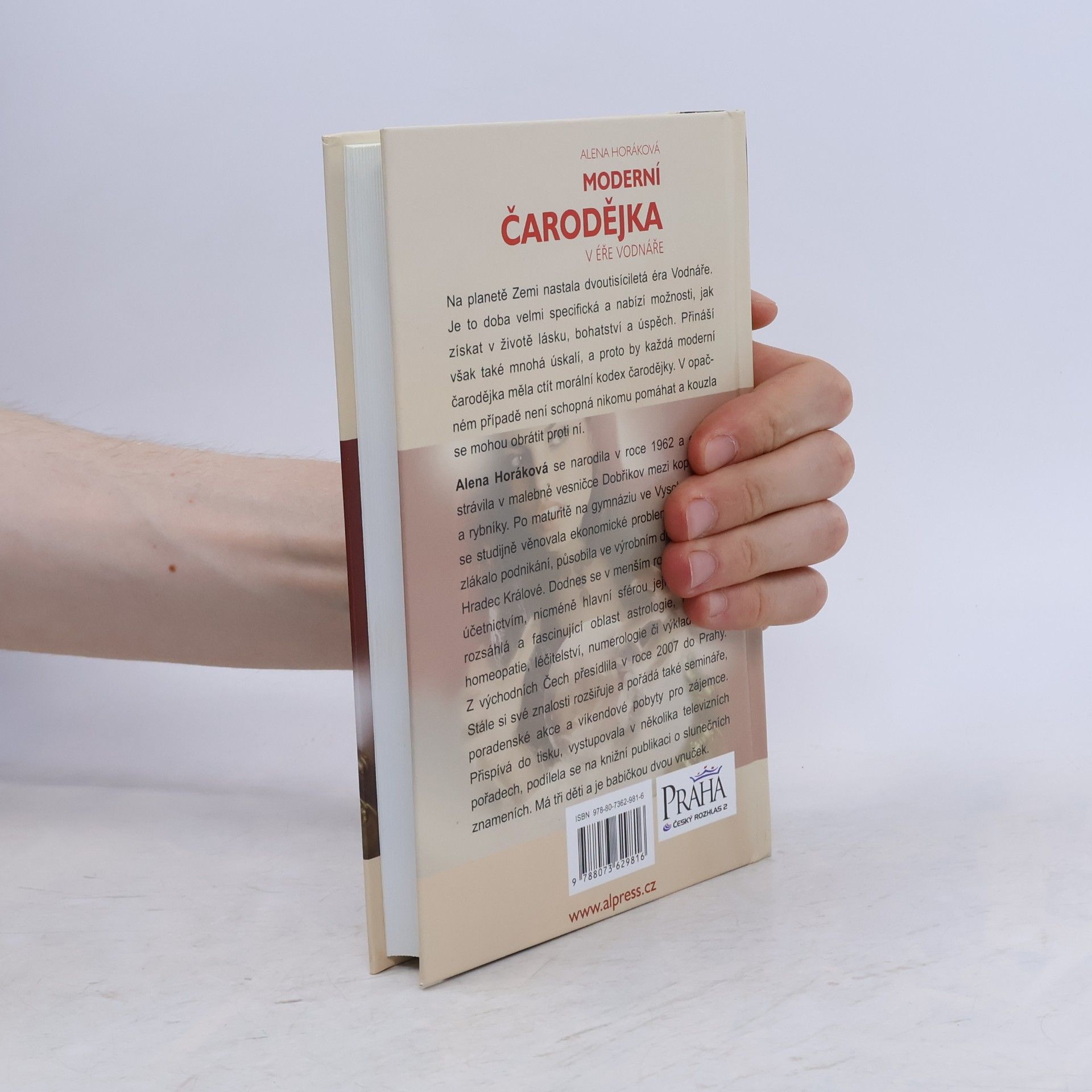 Alena Horáková Moderní čarodějka v éře vodnáře
