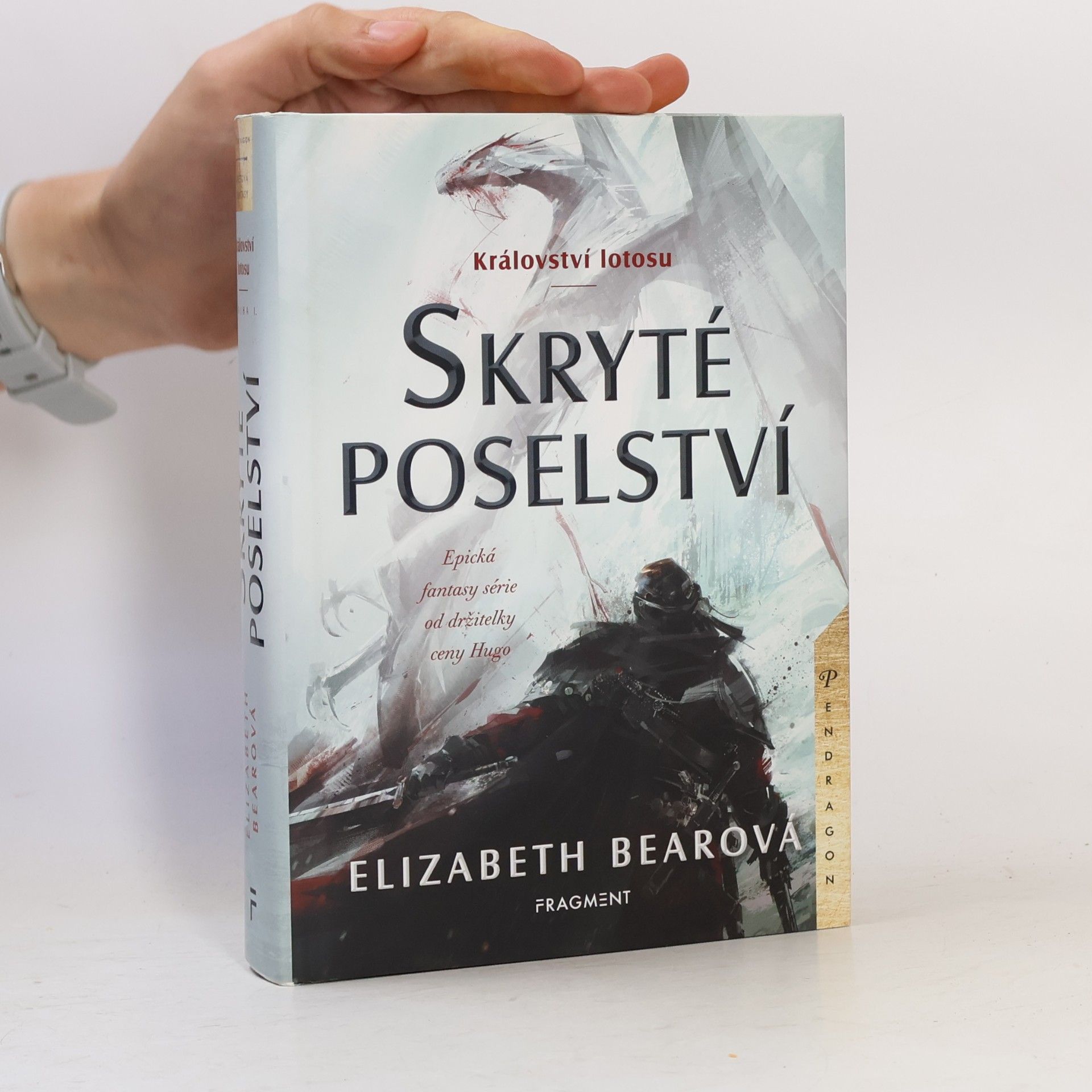 Elizabeth Bear Skryté poselství