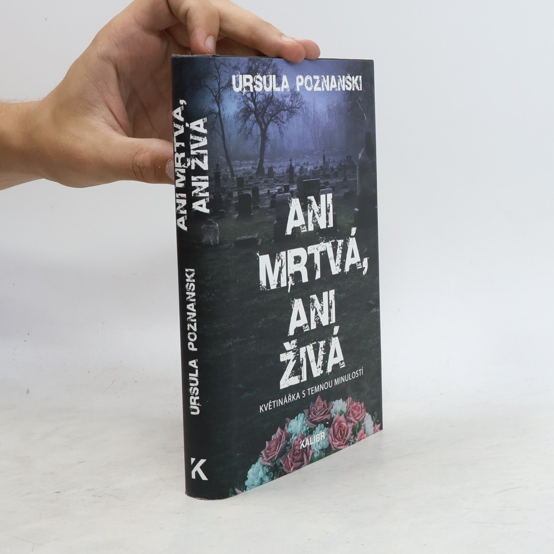 Ursula Poznanski Ani mrtvá, ani živá