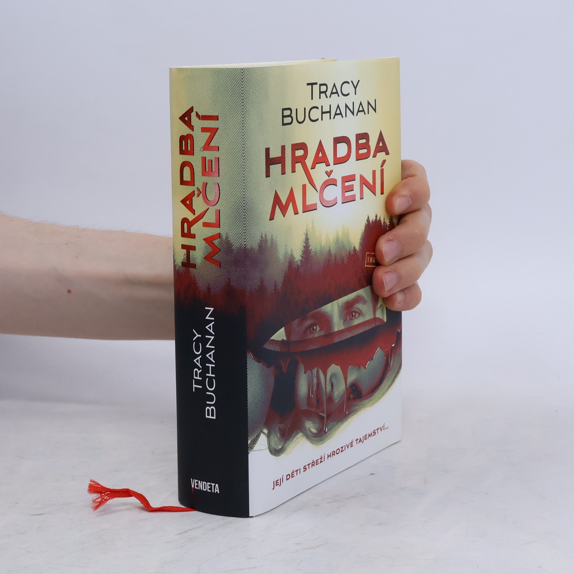 Tracy Buchanan Hradba mlčení