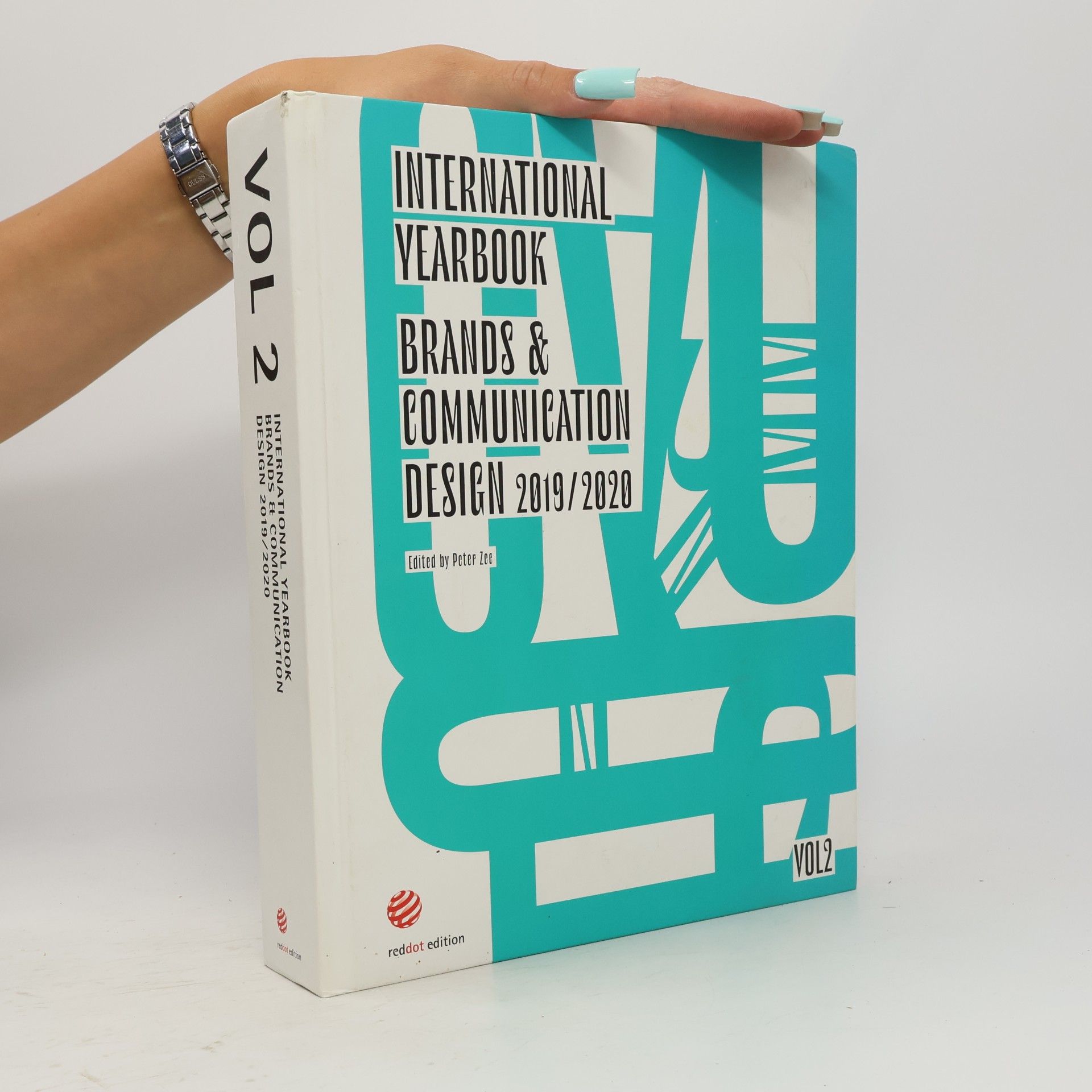 Peter Zec International Yearbook Brands & Communication Design 2019/2020