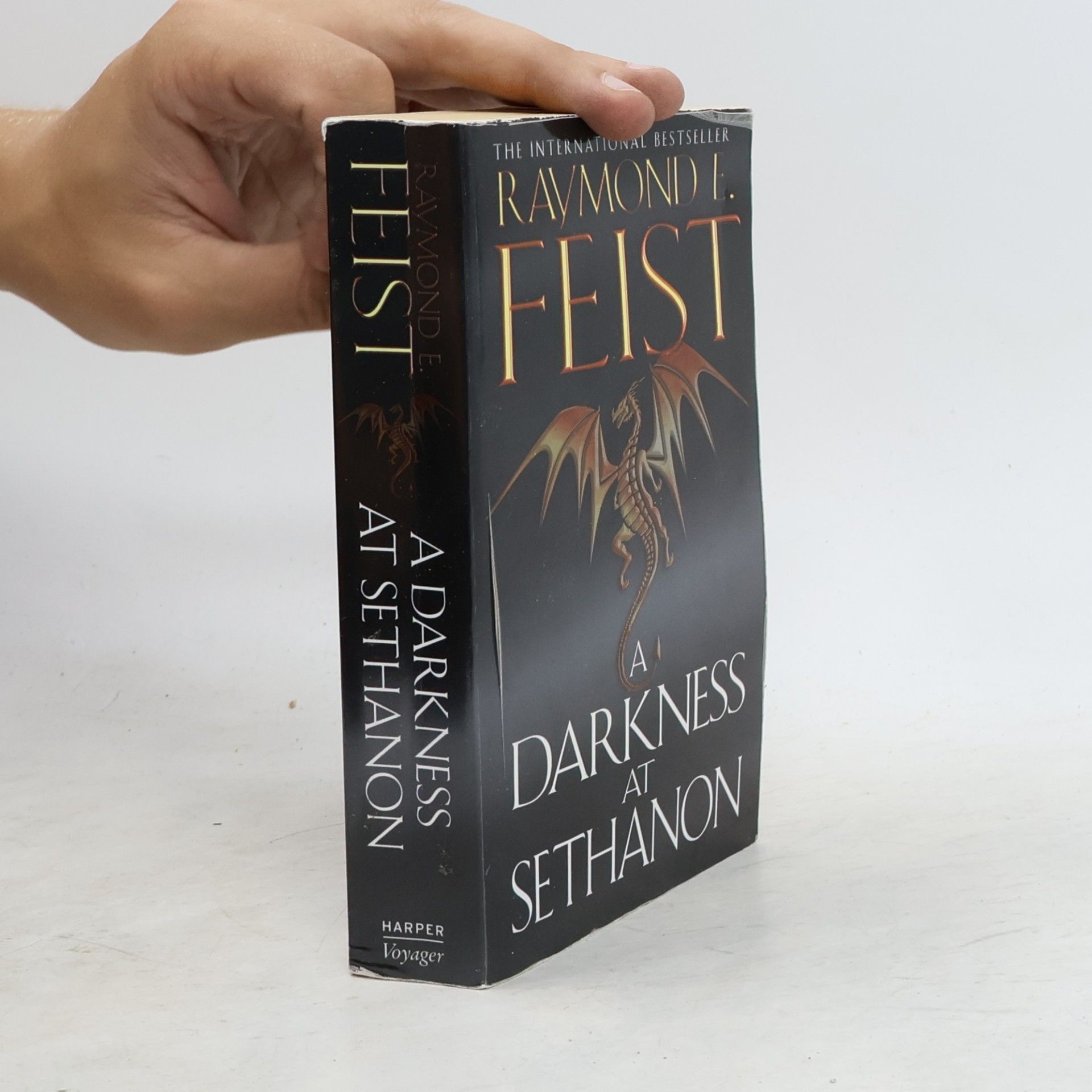 Raymond E. Feist A Darkness at Sethanon