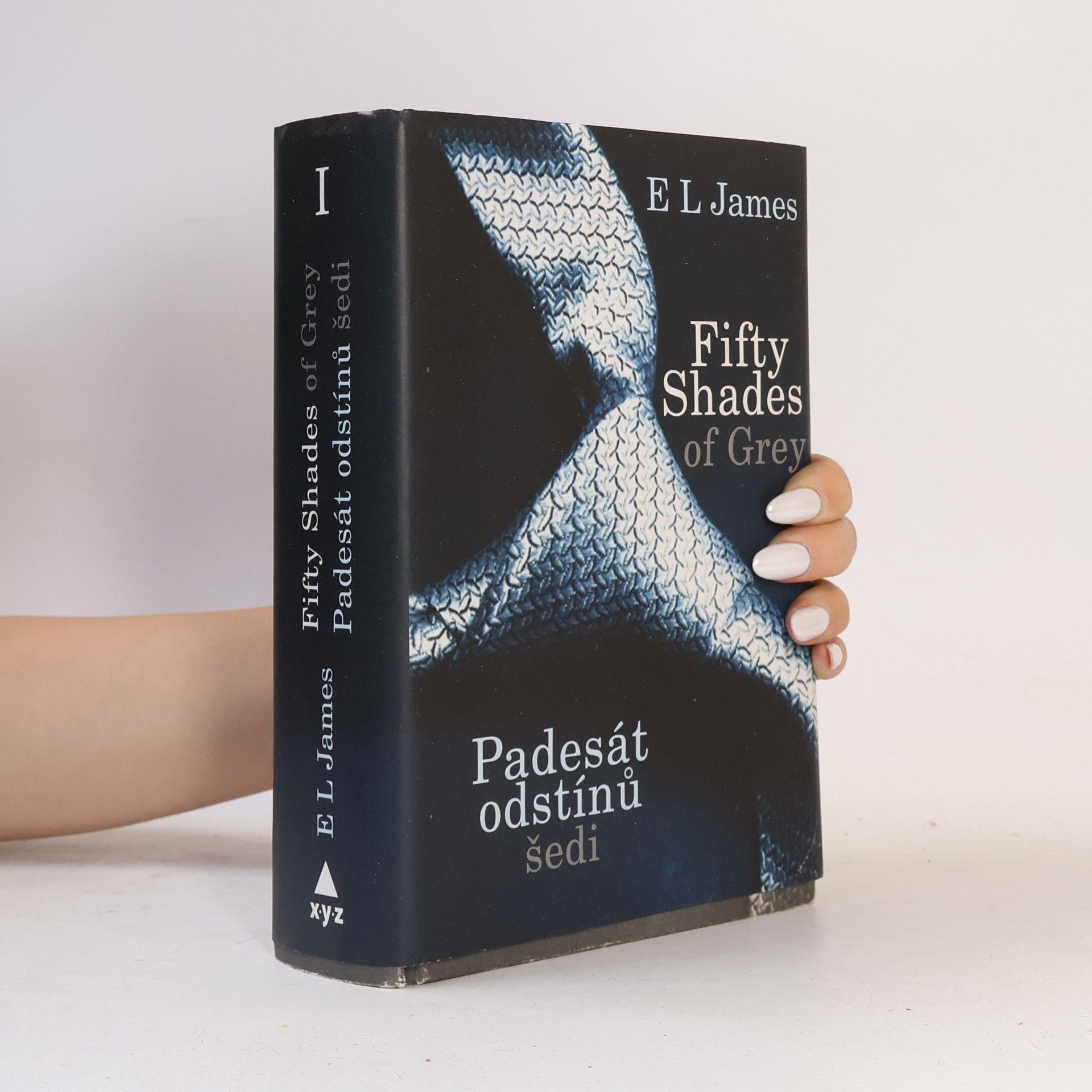 E. L. James Padesát odstínů šedi