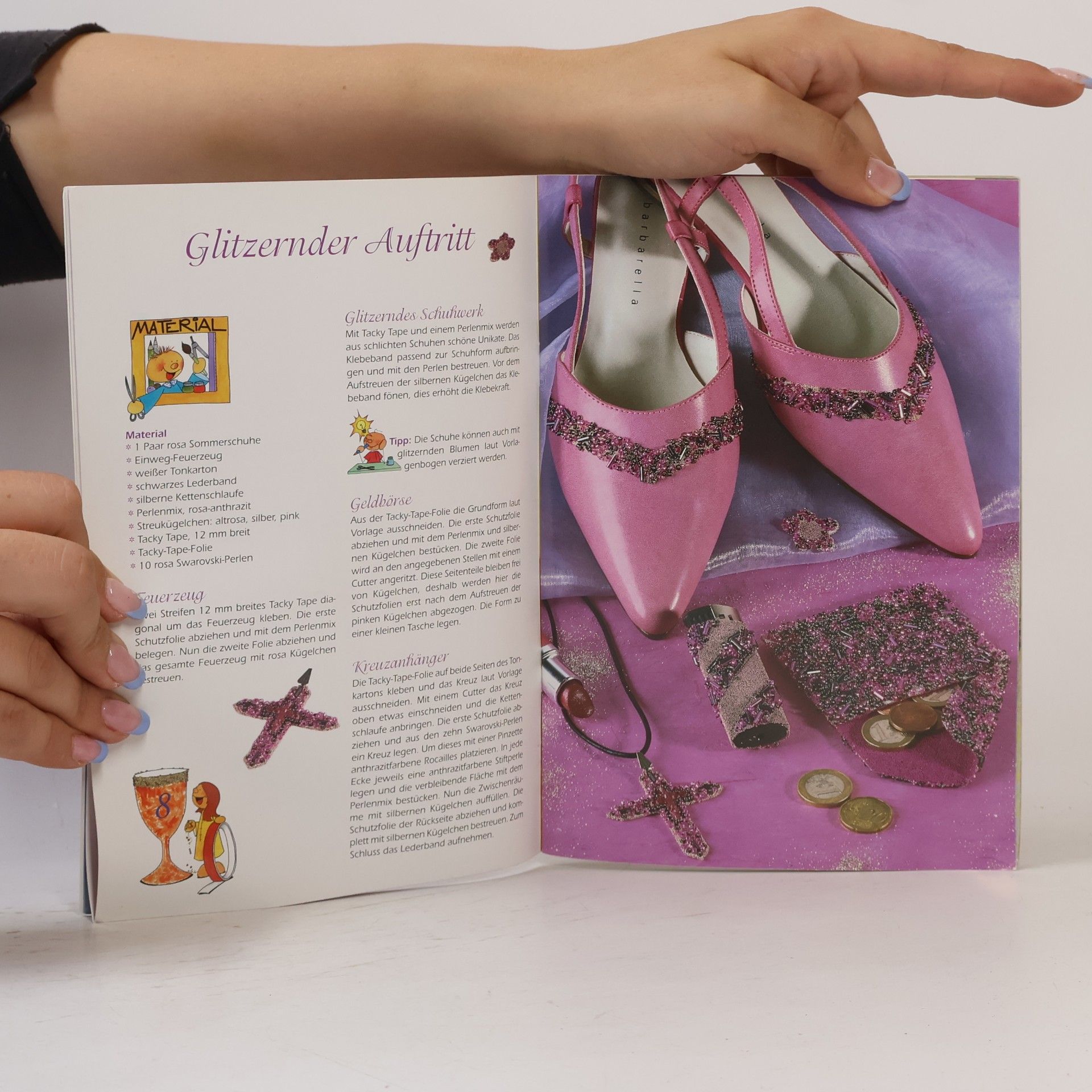 Angelika Nowotny Glitzernde Accessoires mit Tacky tape & Perlenmix