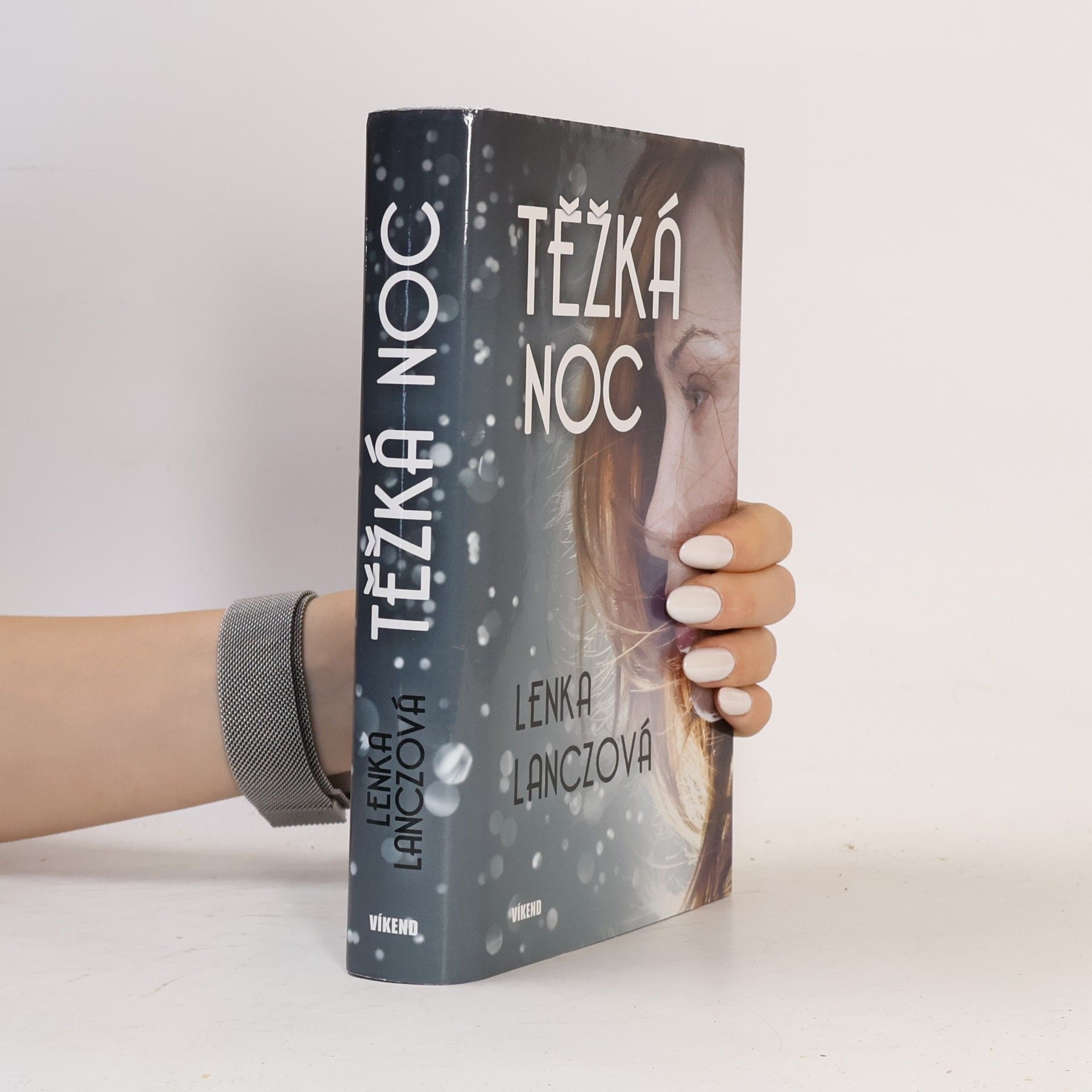 Lenka Lanczová Těžká noc