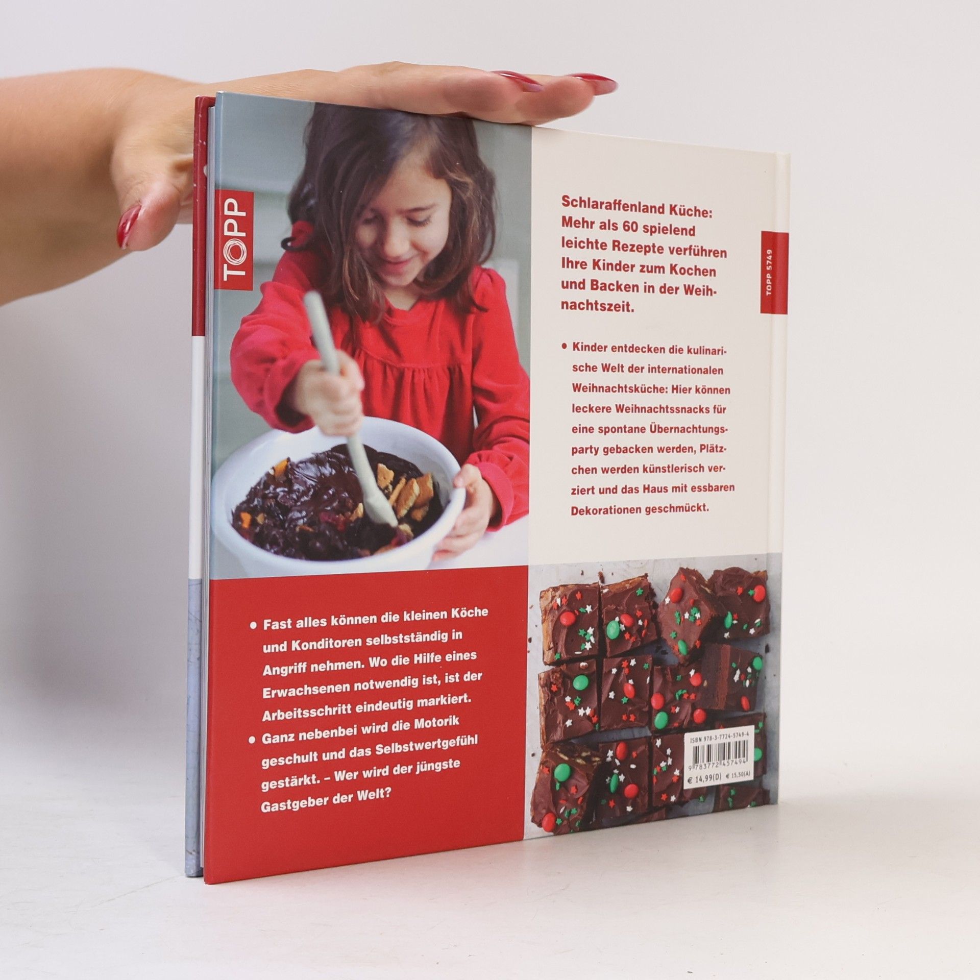 Annie Rigg Kinder backen Weihnachtssachen